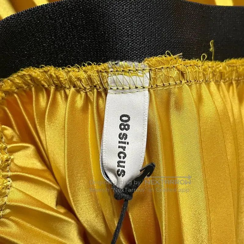 Burberry Burberry Yellow Cotton Pleated Skirt. Size 22" - 9 Thumbnail