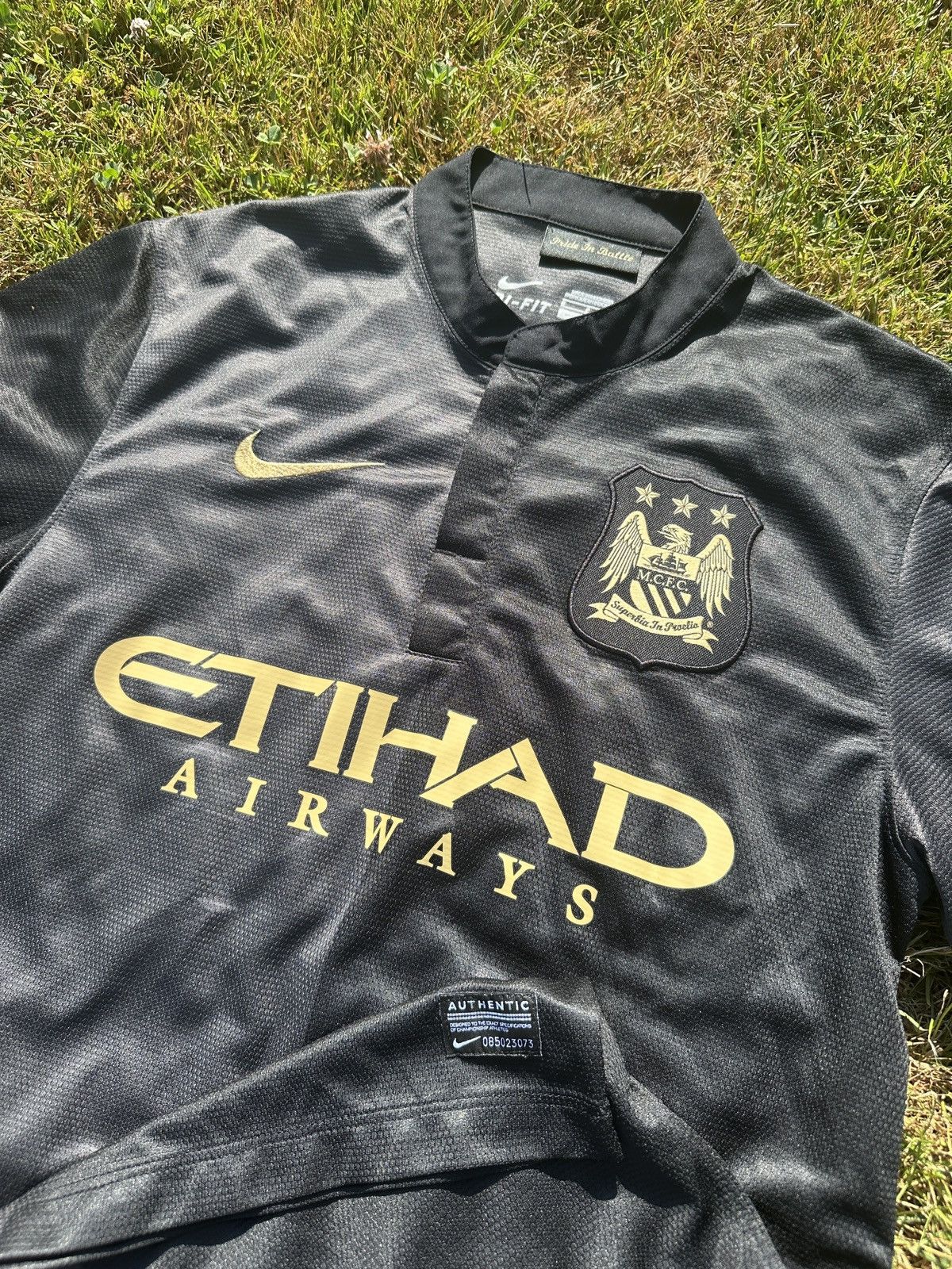 Other Manchester city nike 2013 2014 away football player issue Size US S / EU 44-46 / 1 - 3 Thumbnail