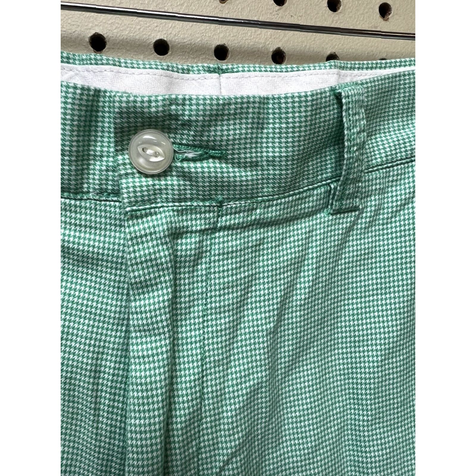 Polo Ralph Lauren VINTAGE Polo Ralph Lauren Green White Houndstooth Plaid Flat Front Shorts Men 42 Bermuda Cotton Flat Front Green Mens 42 Size US XL / EU 56 / 4 - 3 Thumbnail