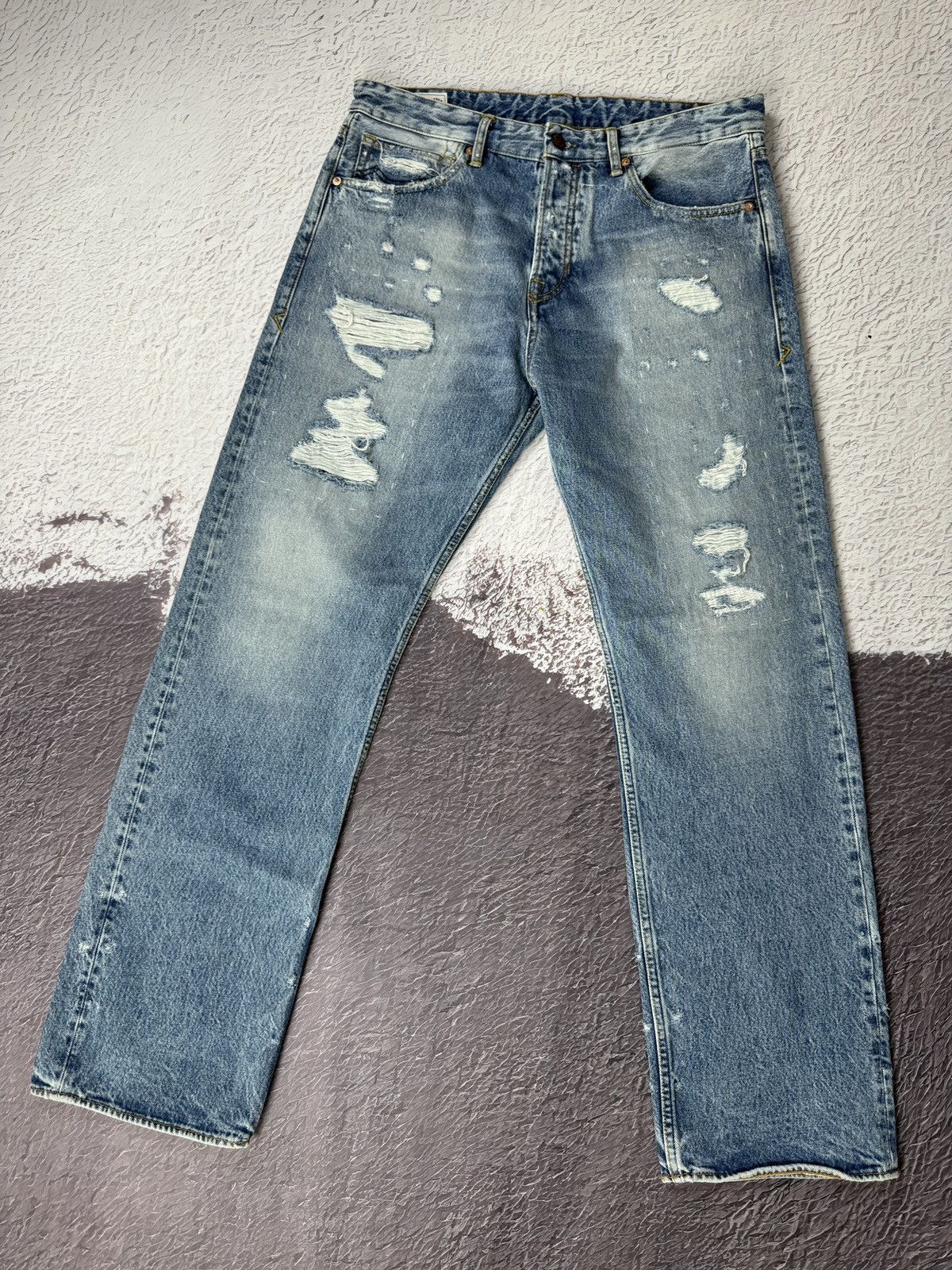 Kings Of Indigo Kings of Indigo KOI Light vintage destroyed high rise jeans Size US 34 / EU 50 - 2 Thumbnail