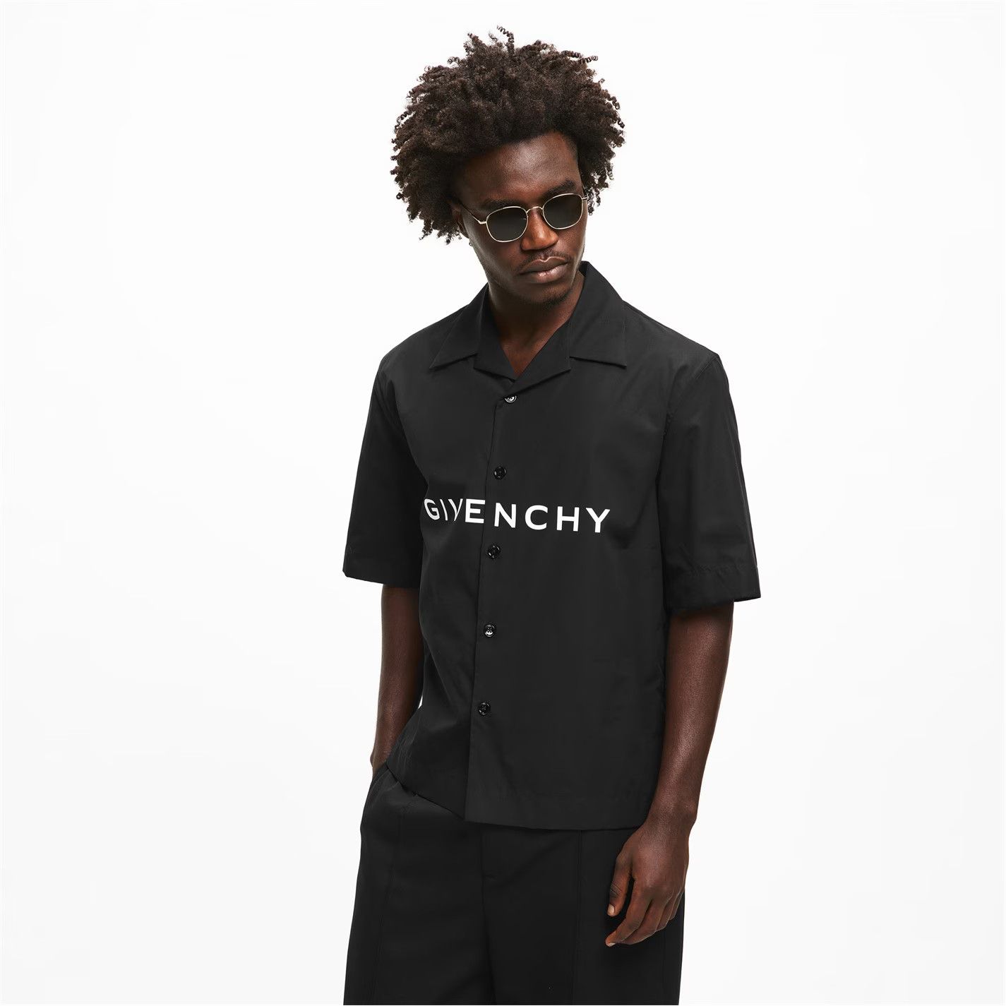 Givenchy o1g2r1mq0426 Boxy Fit Short Sleeve Plain Shirt in Black Size US L / EU 52-54 / 3 - 3 Thumbnail
