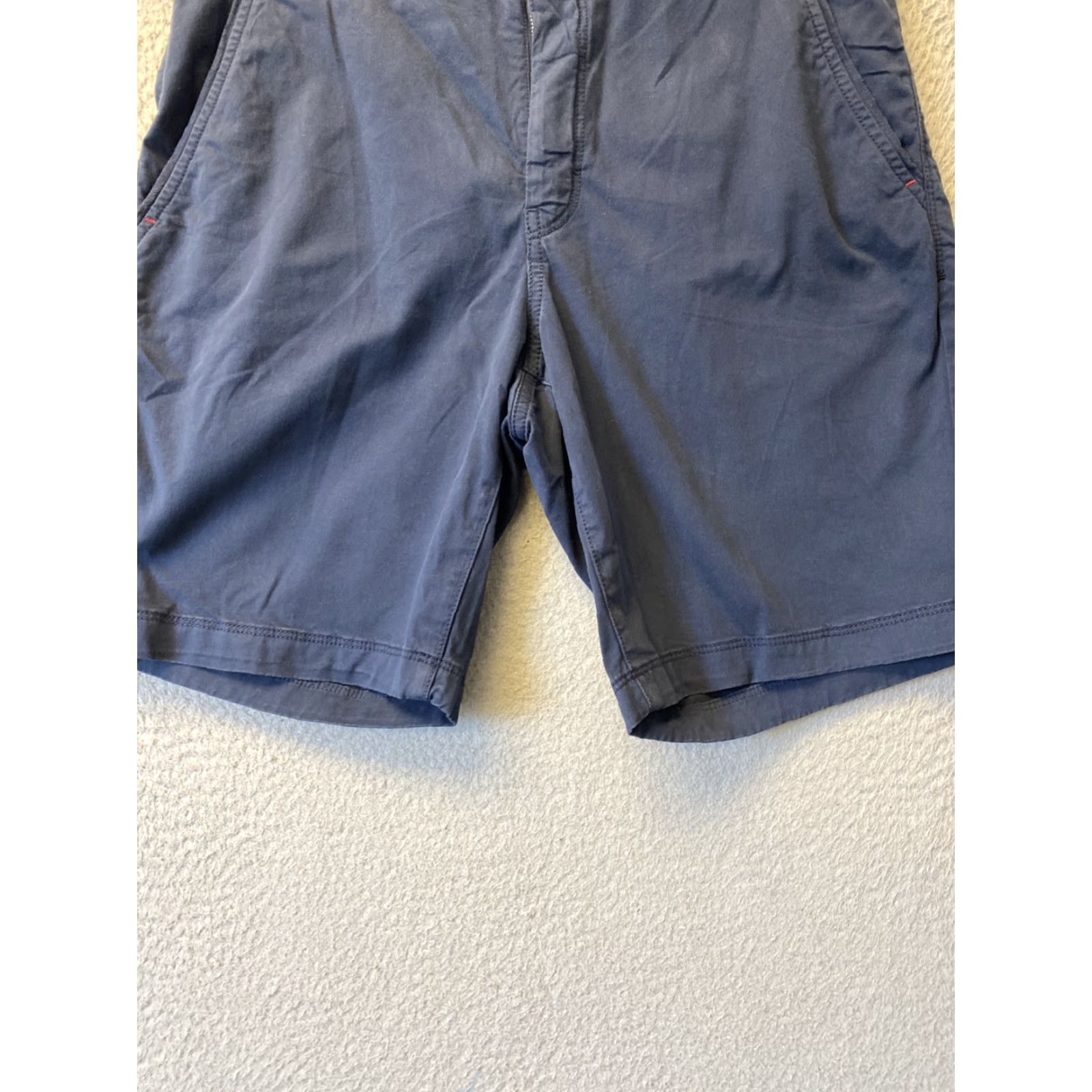 Michael Kors Kors MK Chino Shorts Mens 31X10 Navy Flat Front Pockets Hiking Outdoor 34-69 Size US 31 - 2 Thumbnail