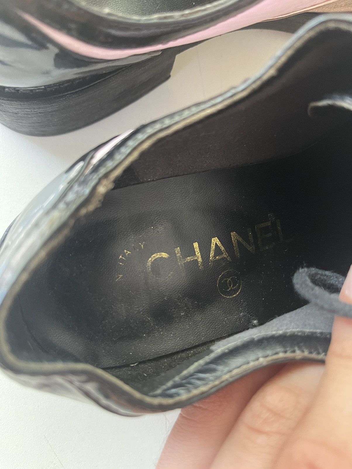 Chanel × Designer Chanel S/S 2017 runway patent leather shoes Size US 7 / IT 37 - 14 Thumbnail