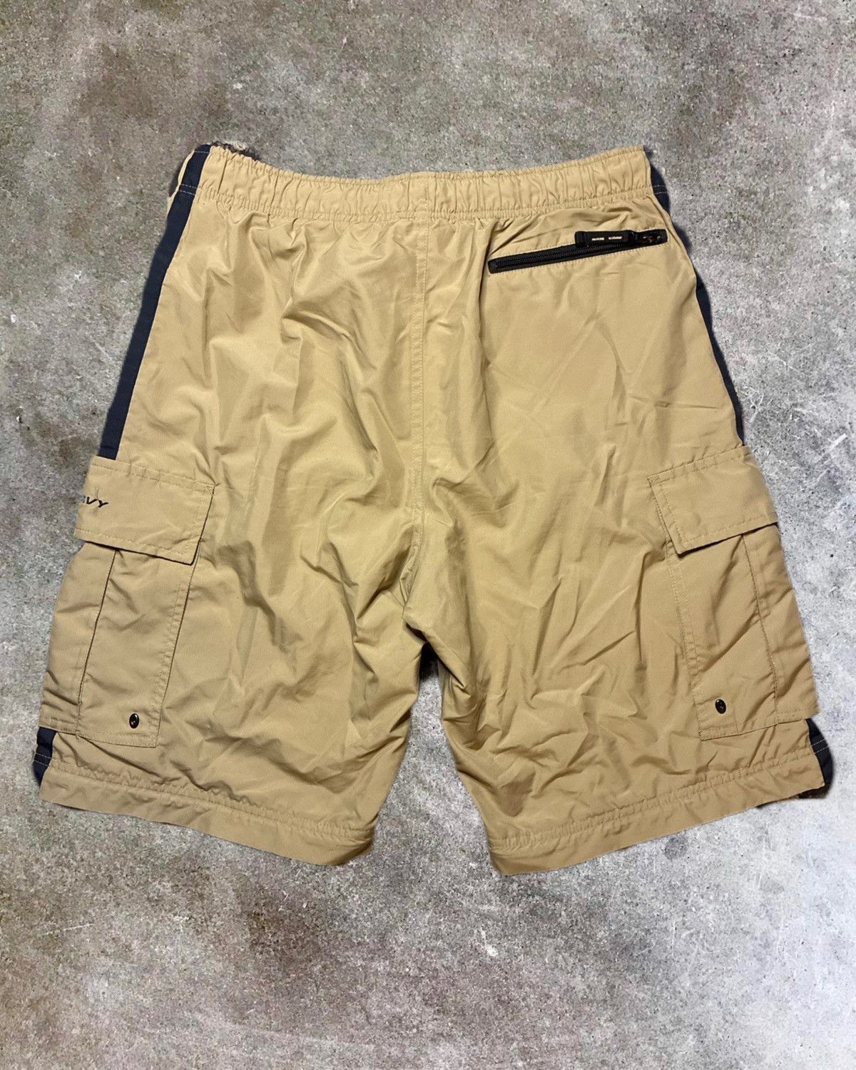 Old Navy Vintage Y2K Old Navy Men’s Nylon Cargo Shorts Waist 32 Size US 32 / EU 48 - 2 Thumbnail