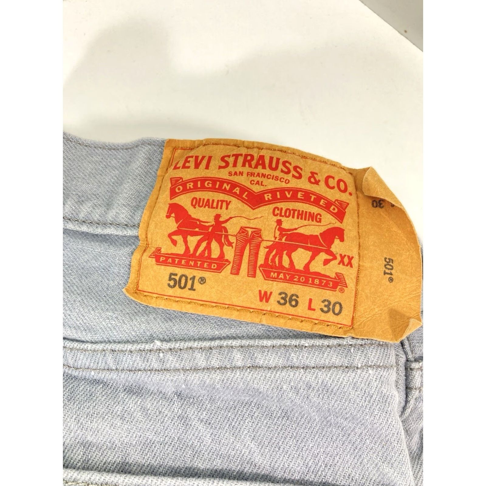 Levi's Levi's 501 Jeans Men Sz 34X26 Gray Denim Classic Button Fly Straight Red Tab Size US 34 / EU 50 - 5 Thumbnail