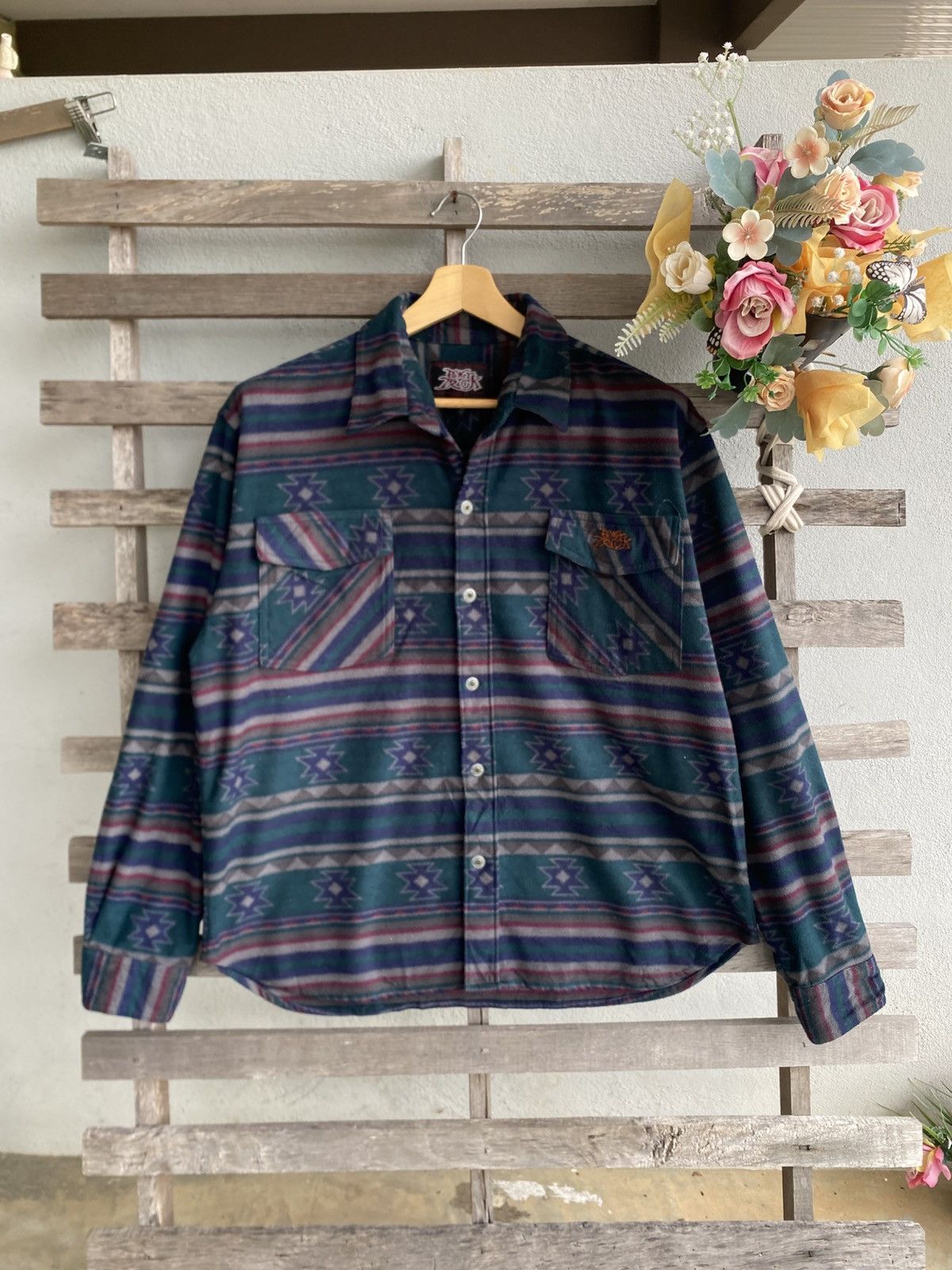 Japanese Brand Vintage 90s Aztez Navajo Power Trick Shirt Button Size US L / EU 52-54 / 3 - 4 Thumbnail