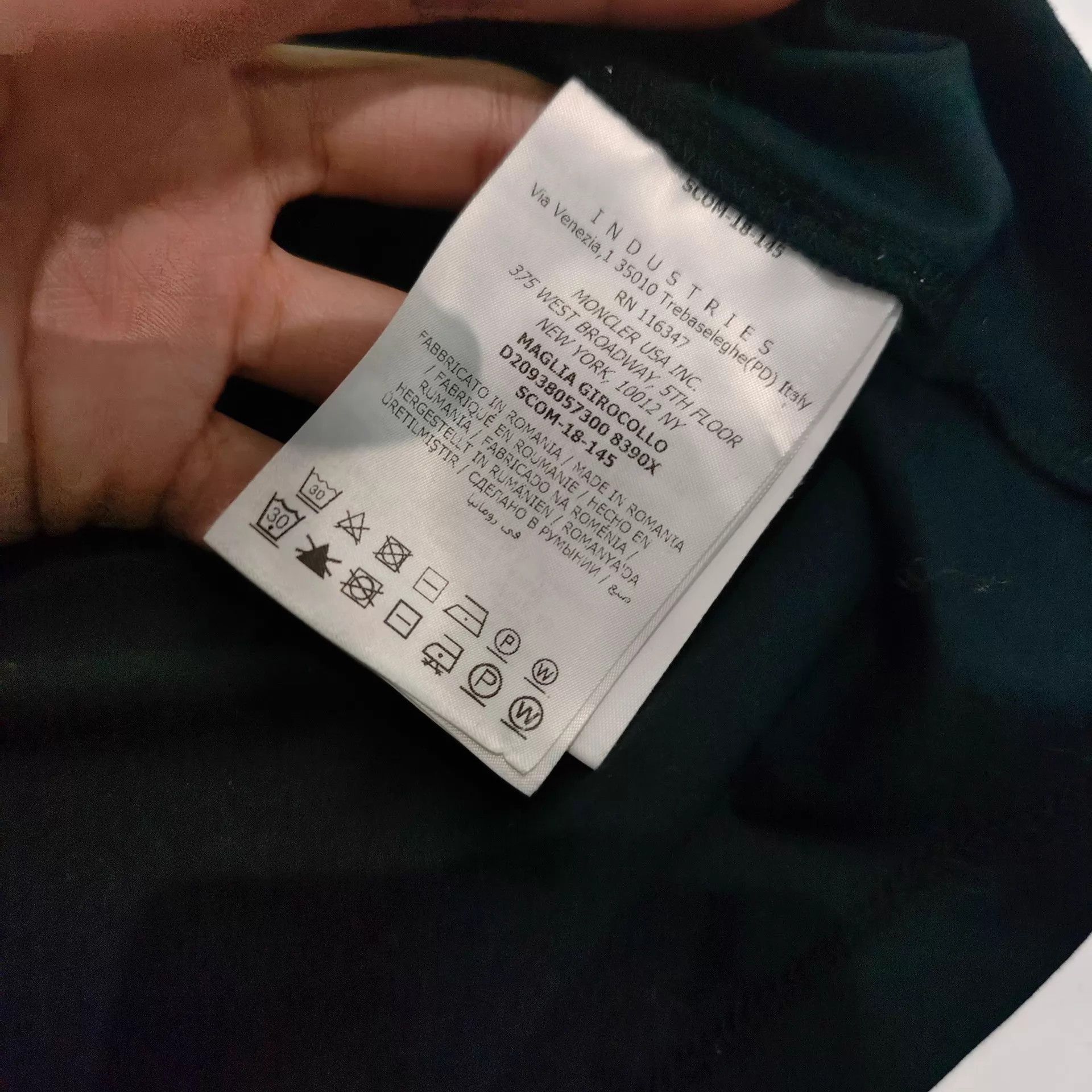 Moncler Moncler long-sleeve S 99 new Size US S / EU 44-46 / 1 - 7 Thumbnail