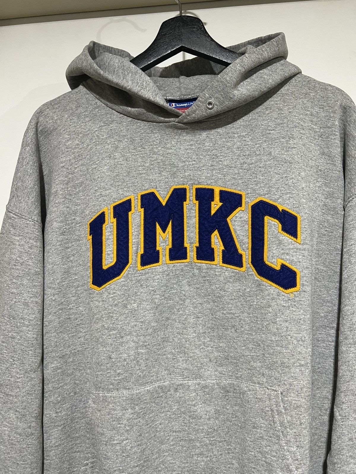 Champion Champion "UMKC" Vintage Hoodie Size US L / EU 52-54 / 3 - 2 Thumbnail
