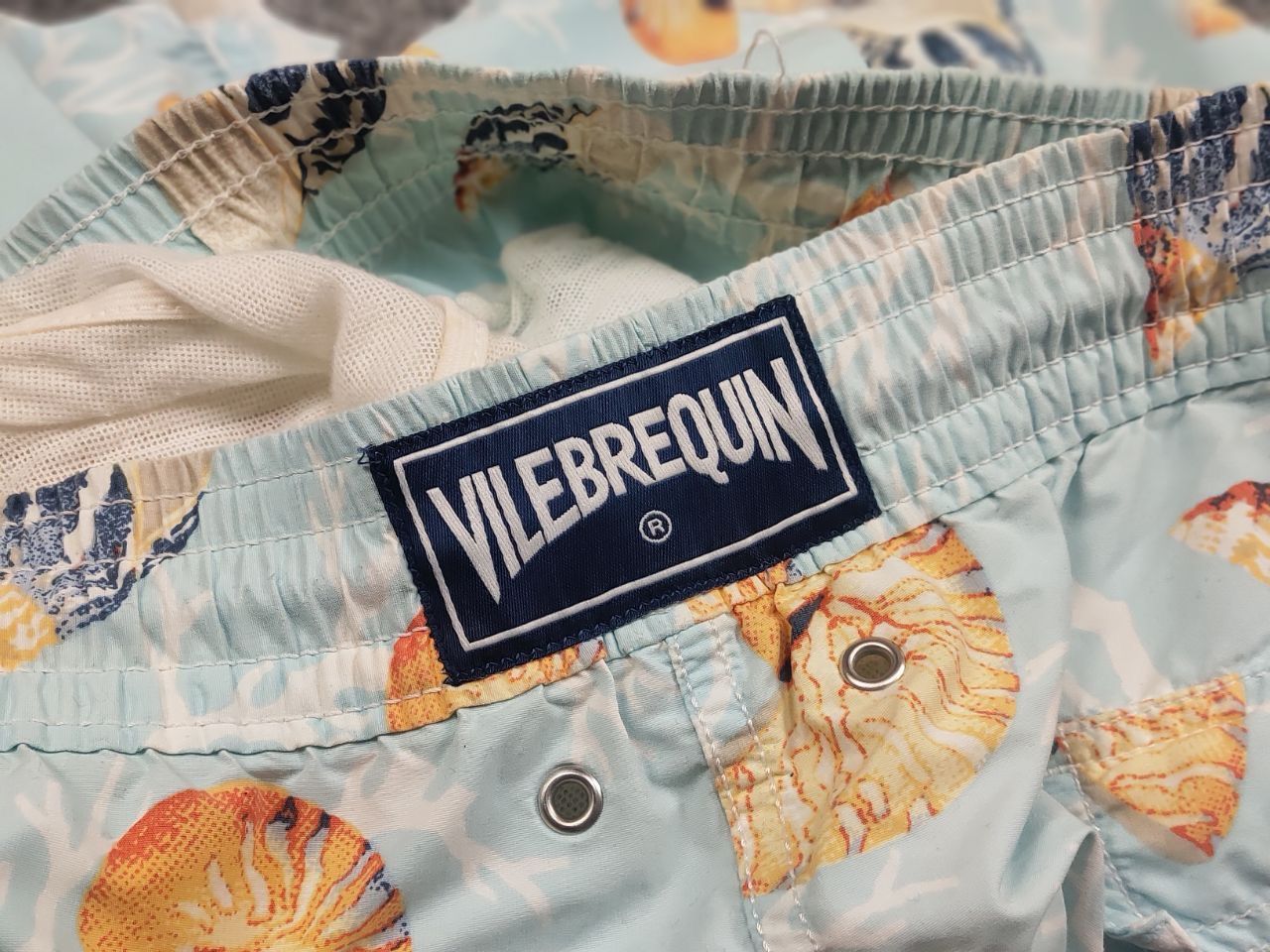 Vilebrequin Vilebrequin Designer Luxury men's Casual Pattern Art Shorts Size US 34 / EU 50 - 19 Thumbnail