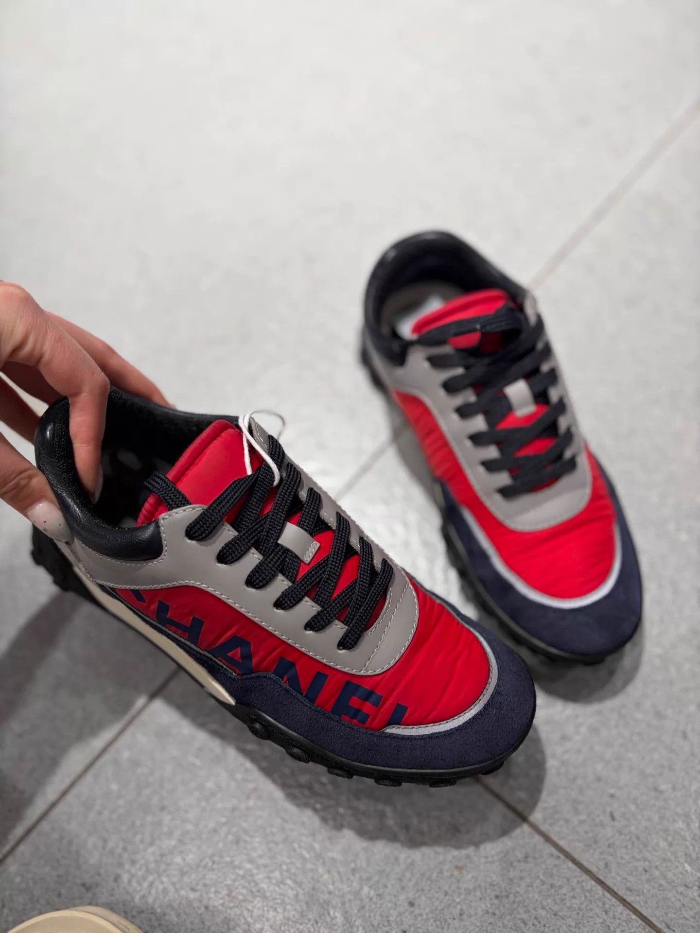 Chanel Chanel red navy colorblock logo sneakers 99 new 36 Size US 5.5 / IT 35.5 - 3 Thumbnail