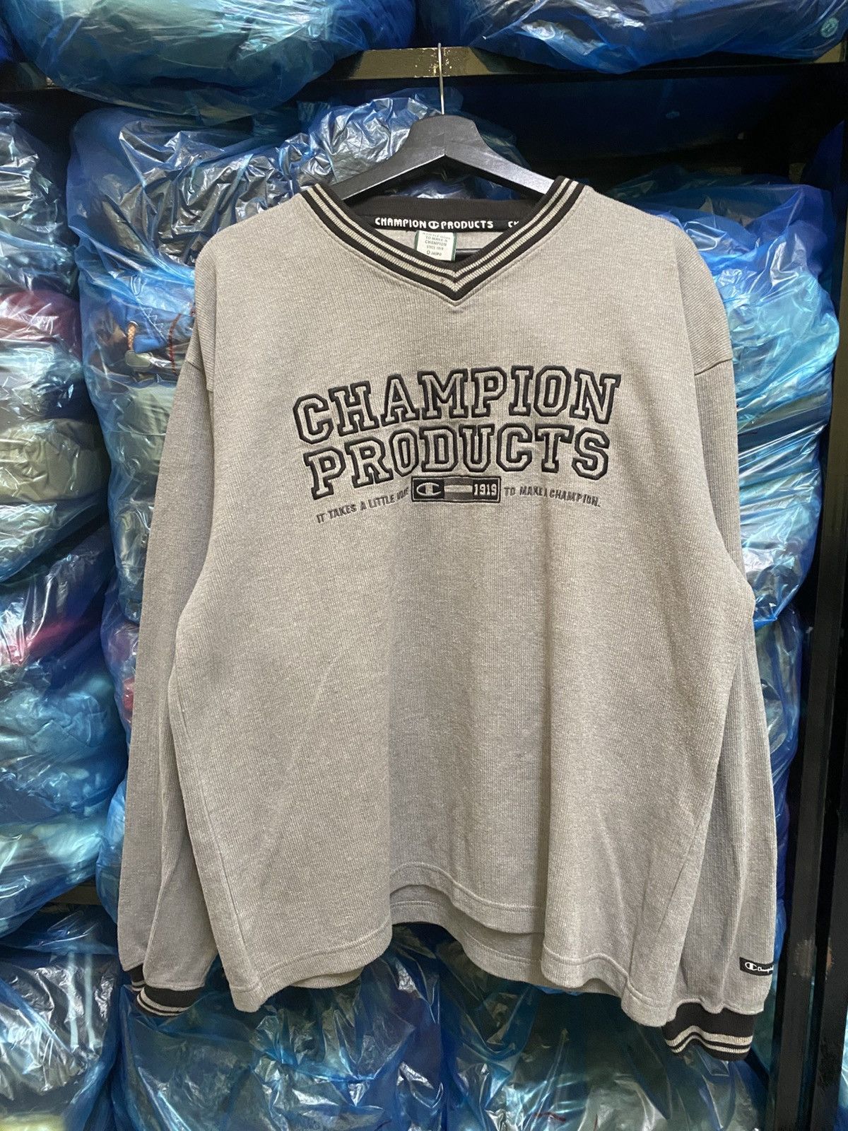 Champion Vintage Champion Products V-Neck Sweatshirt Gray Japan Tag Size US M / EU 48-50 / 2 - 3 Thumbnail