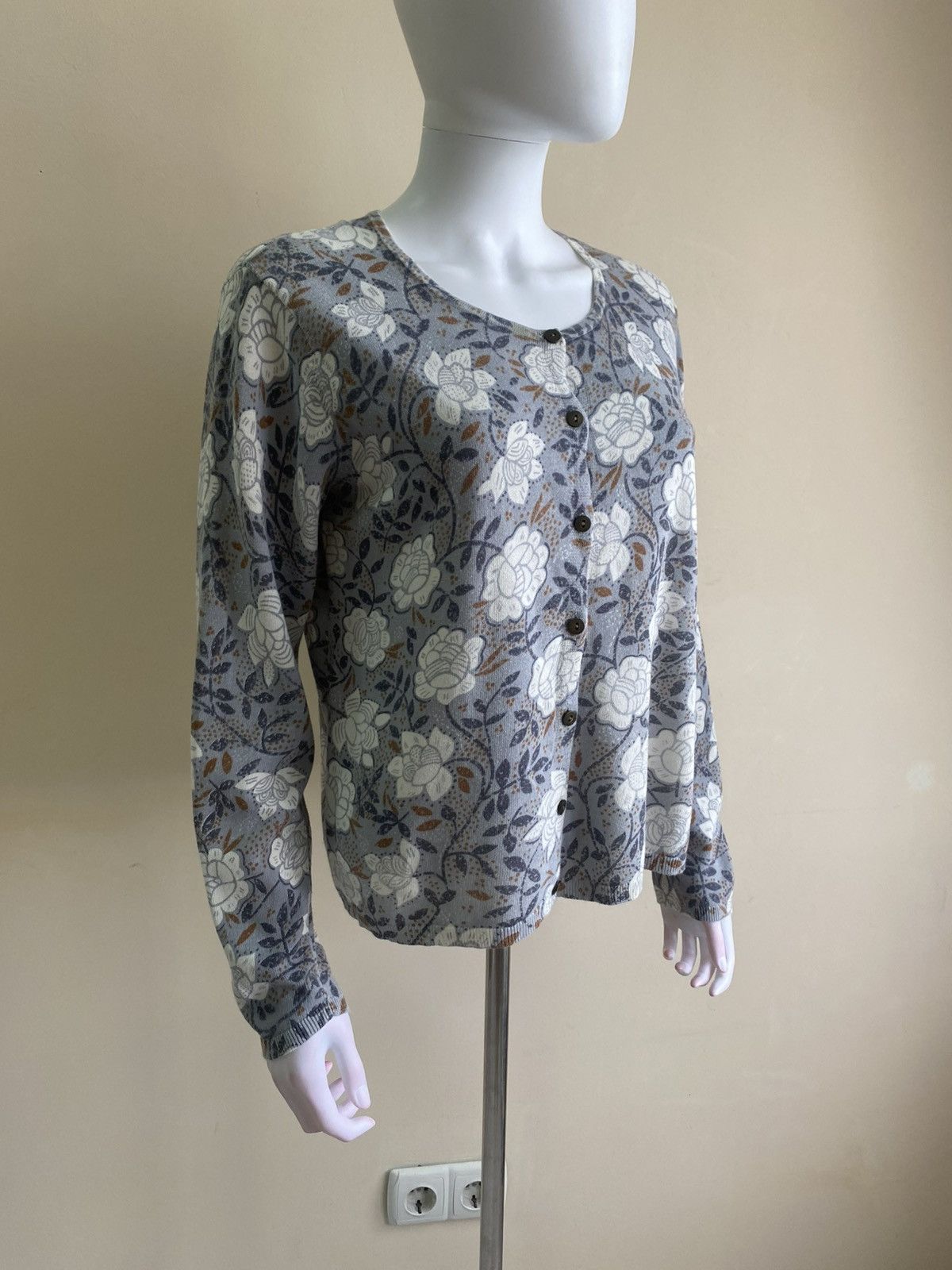 Gudrun Sjoden Gudrun Sjoden Gray Floral Knit Button Down Cardigan Sweater Size M / US 6-8 / IT 42-44 - 4 Thumbnail