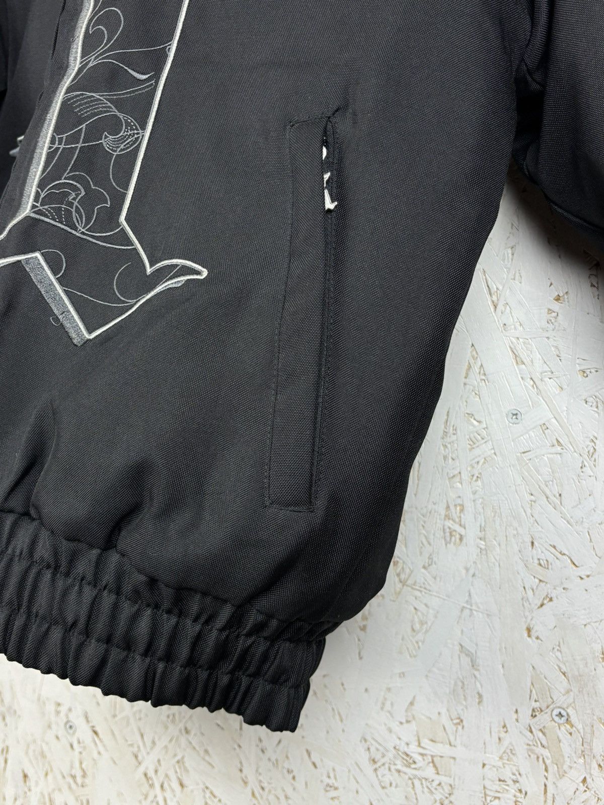 Karl Kani 00s Vintage Karl Kani Y2K Fur Hood Bomber Jacket Black S Size US S / EU 44-46 / 1 - 4 Thumbnail