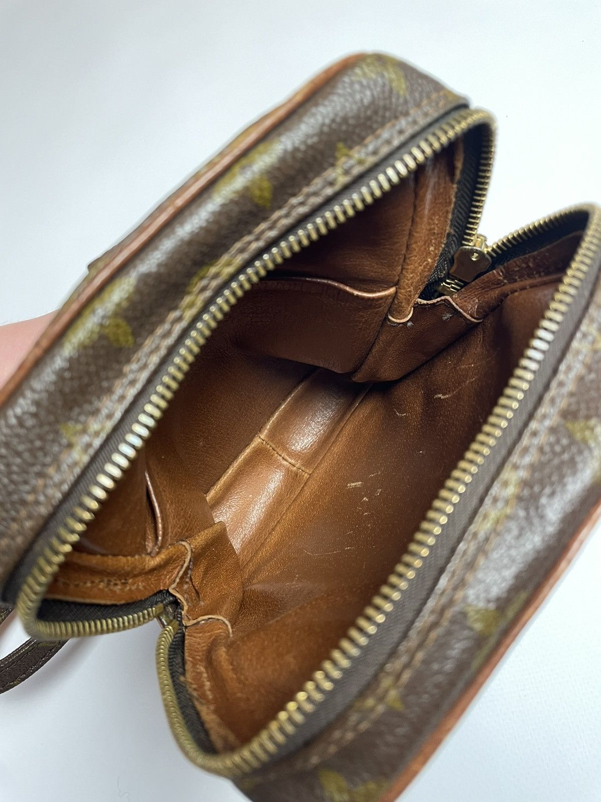 Louis Vuitton × Vintage Louis Vuitton Monogram Danube Messenger Brown Size ONE SIZE - 16 Thumbnail