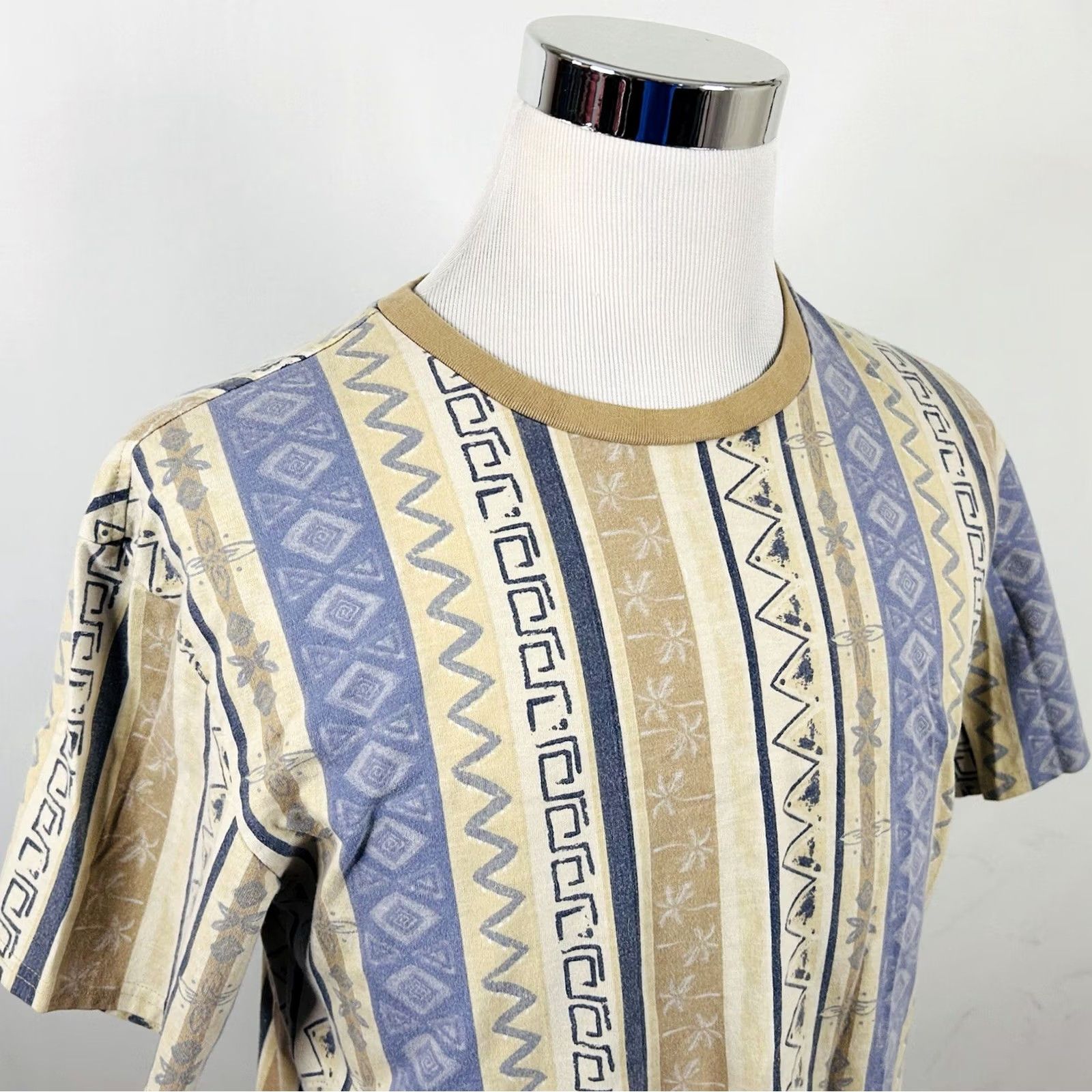 Pacsun Pacsun Medium Y2K Vintage T Shirt Floral Geometric Beige Crew Neck Cotton Size US M / EU 48-50 / 2 - 2 Thumbnail