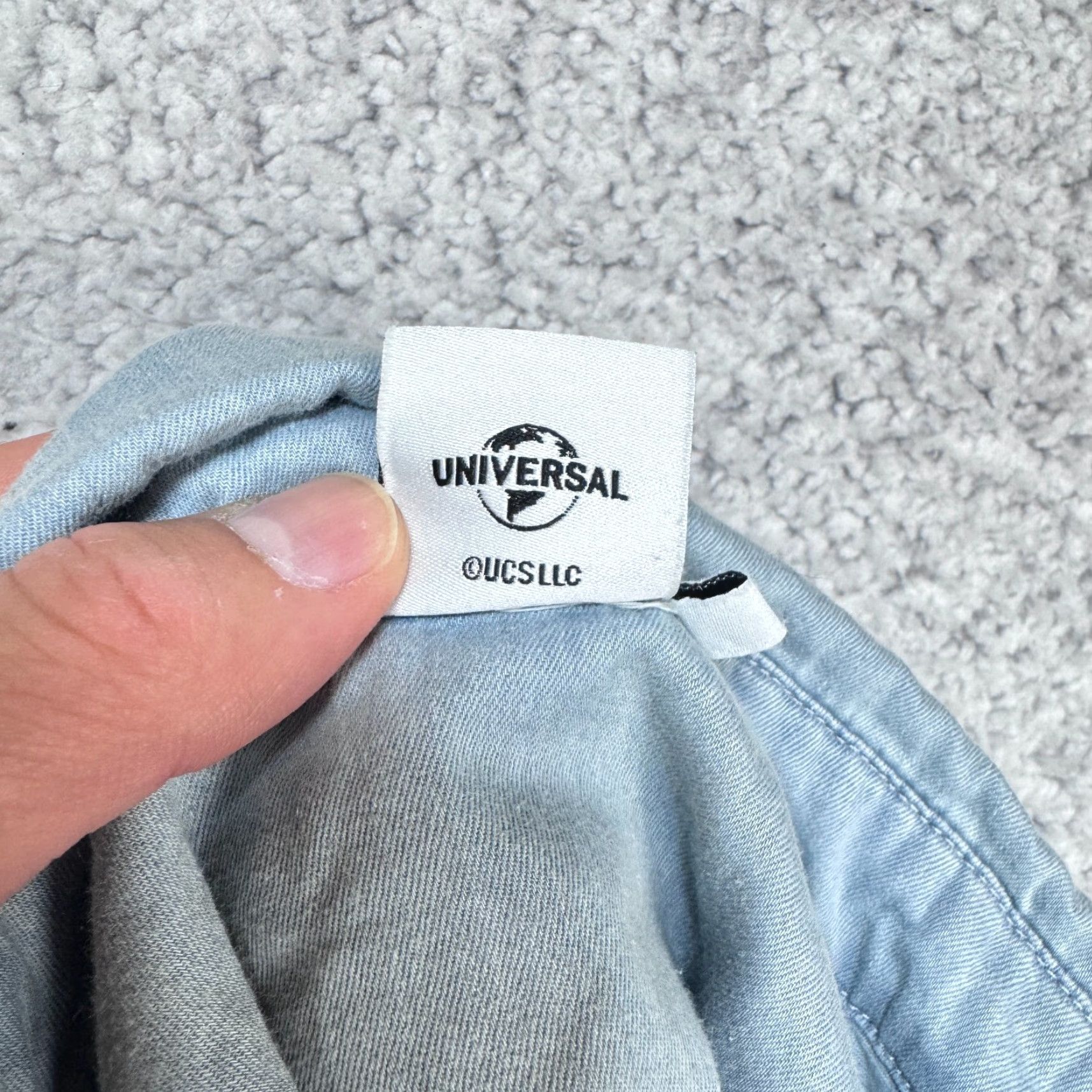 Vintage UNIVRS Felix The Cat Universal Studios Chambray long Sleeve Button Shirt M NWT Shirt Mens Chambray Felix The Cat 90s Cartoon Classic Button-Up Size US M / EU 48-50 / 2 - 7 Thumbnail