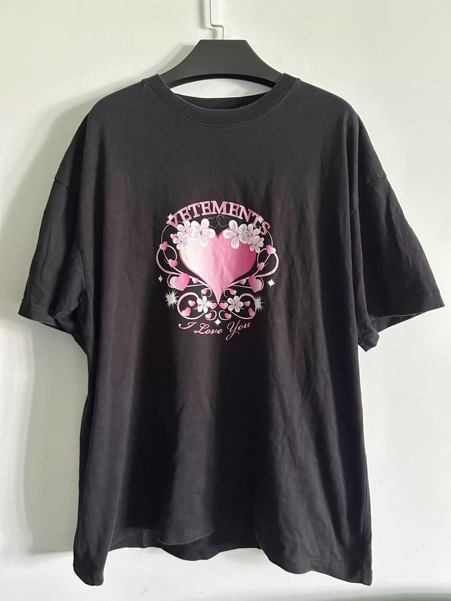 vetements love graphic short sleeve t-shirt