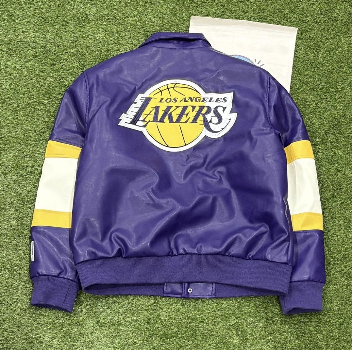 NBA LOS ANGELES LAKERS FAUX LEATHER JACKET Size US XL / EU 56 / 4 - 1 Thumbnail