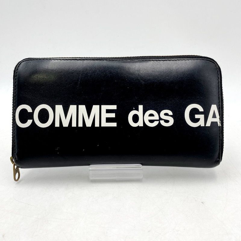 Comme Des Garcons Huge Logo Wallet | Grailed