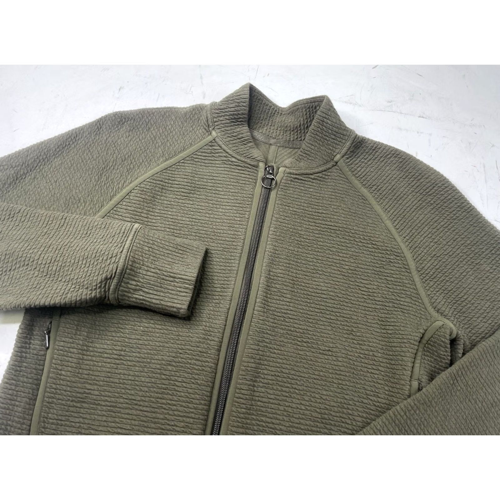 Lululemon Lululemon Jacket Womens 8 Full Zip Dark Olive Green Track Jacket Athletic Running Walking Ribbed Regular Size 8 Womens Size M / US 6-8 / IT 42-44 - 2 Thumbnail
