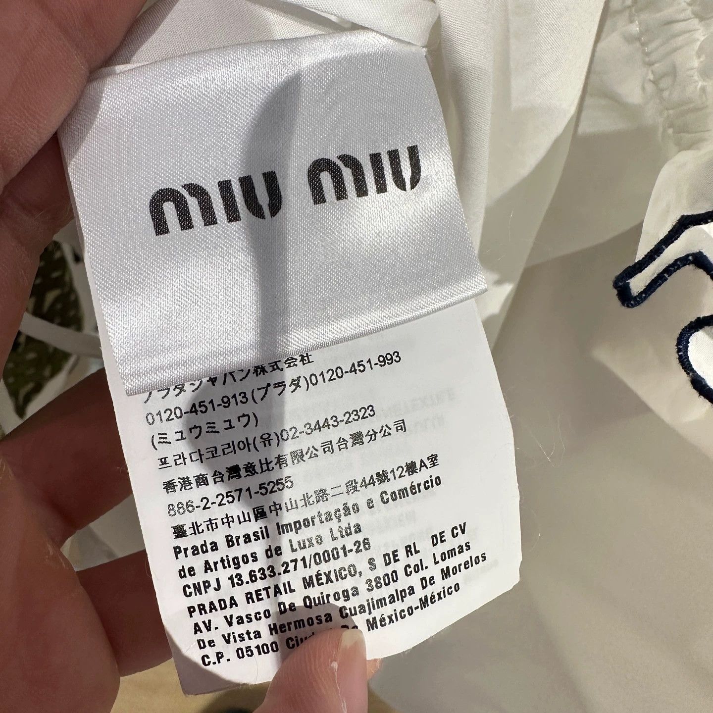Miu Miu MiuMiu mar83 slogan-embro one-shoulder longsleeve 36 cotton Size XS / US 0-2 / IT 36-38 - 4 Thumbnail