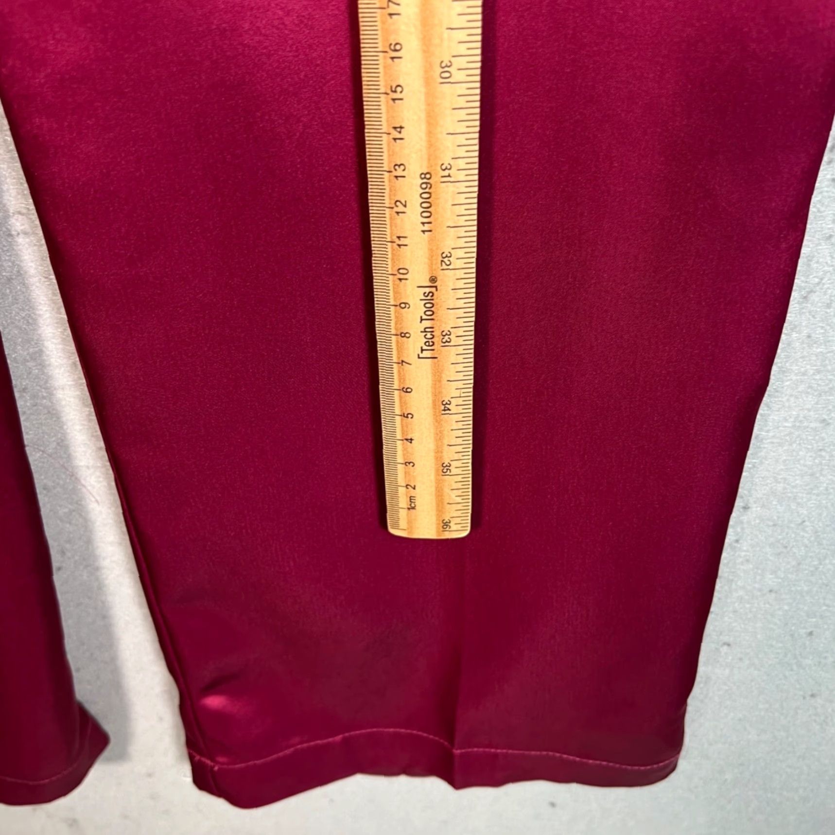 House of Harlow VINTAGE House of Harlow 1960 Womens Pants Burgundy Satin Wide-Leg Adult Womens 2 Dress Pants with Pockets Size 26" / US 2 / IT 38 - 6 Thumbnail