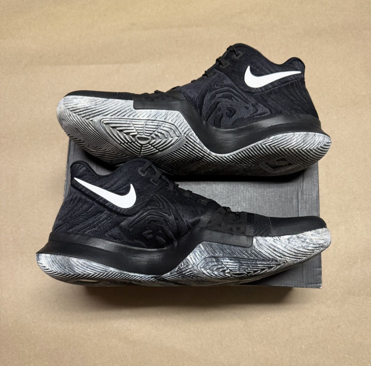 Nike Nike Kyrie 3 BHM Black History Month Men’s size 14 Rare! Size US 14 / EU 47 - 2 Thumbnail