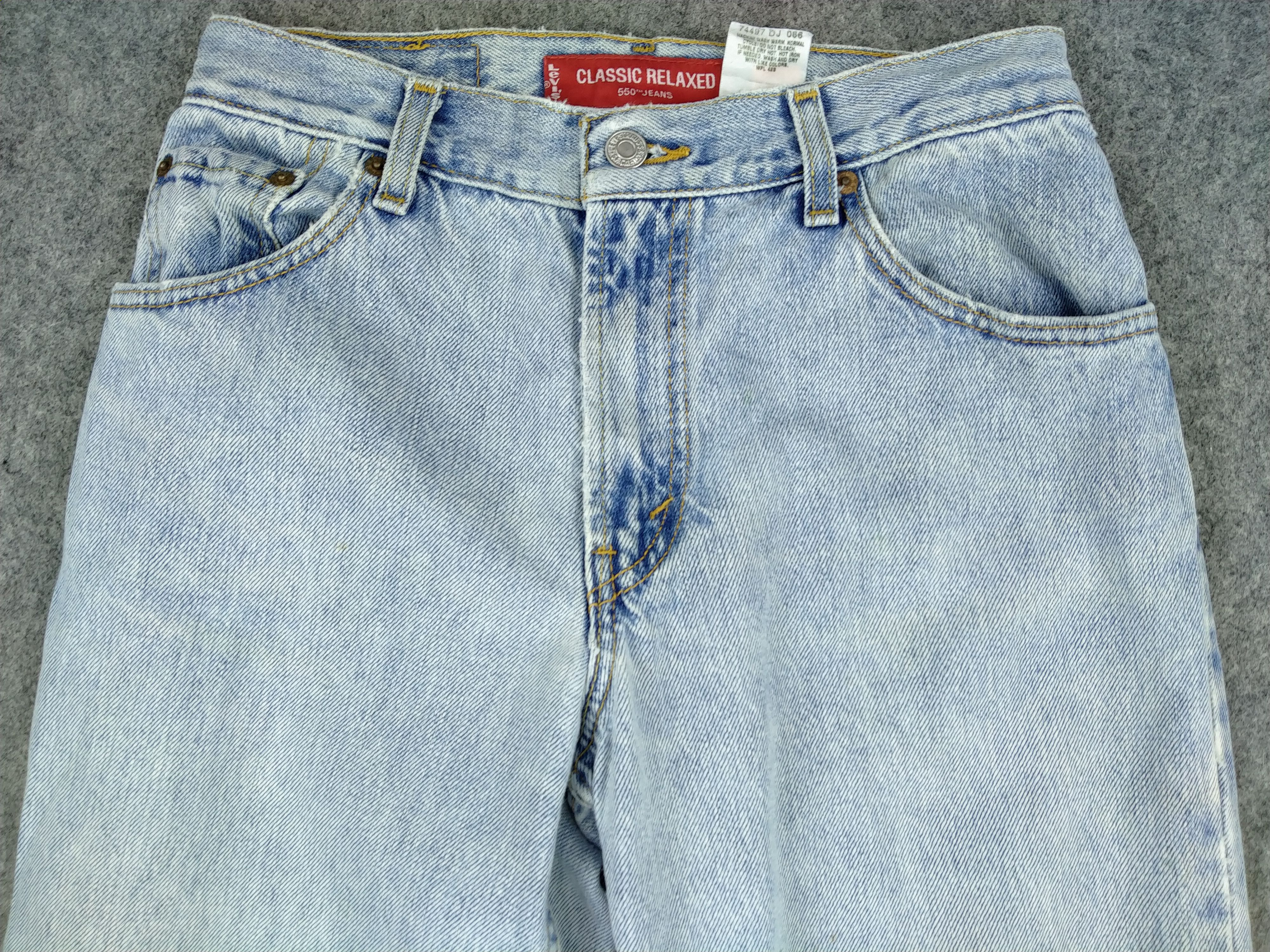 Levi's Light Wash Vintage Levi's 550 Classic Relaxed Denim JN615 Size US 27 - 3 Thumbnail