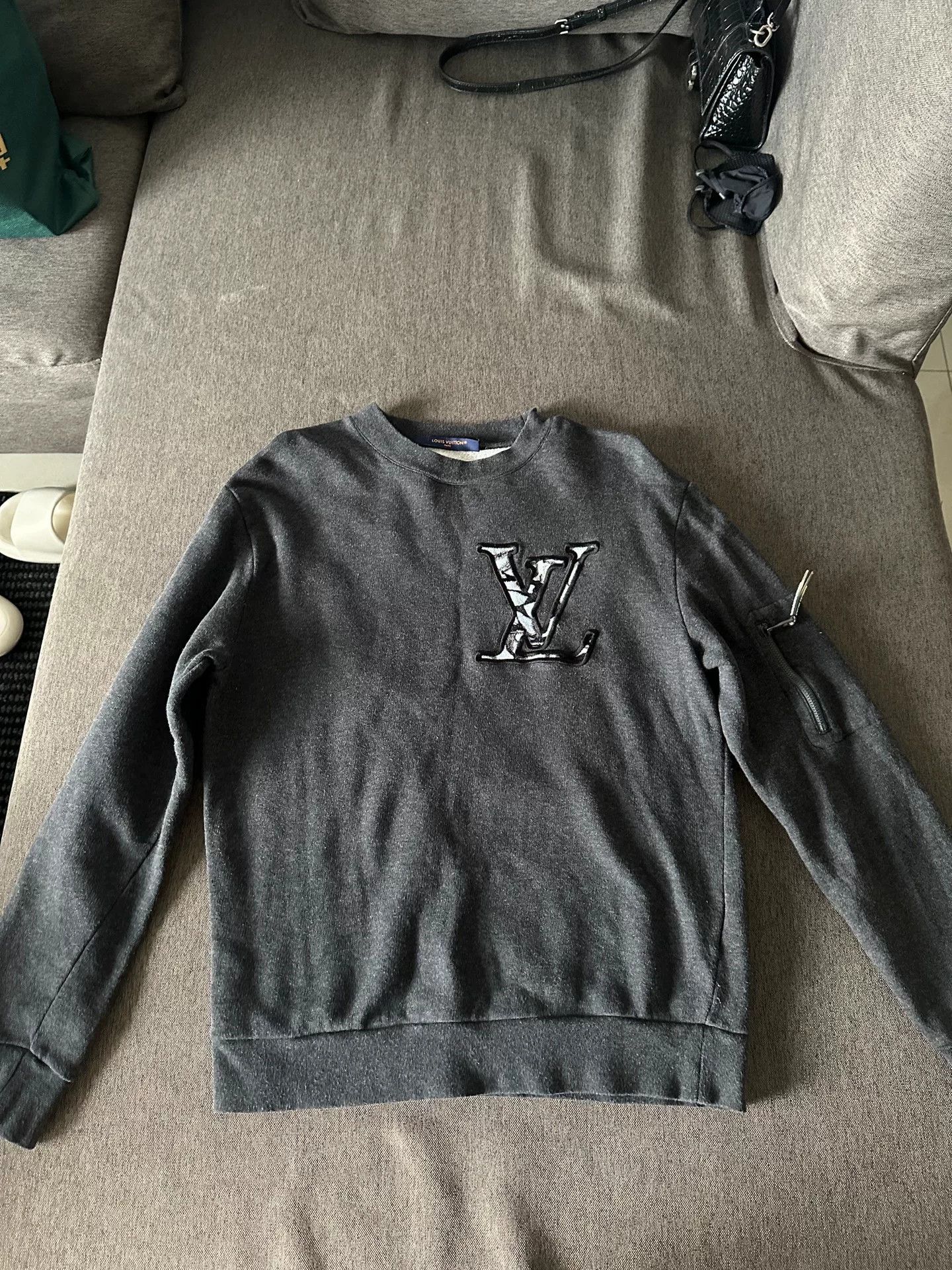 Louis Vuitton Louis Vuitton Retro Printed Gray Sweater S Men Size US S / EU 44-46 / 1 - 1 Thumbnail