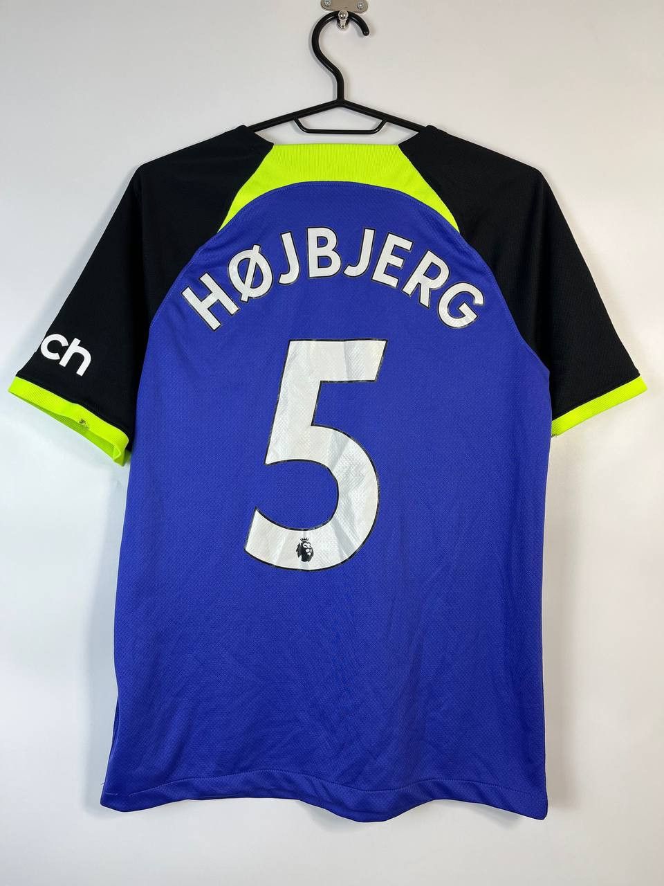 Nike TOTTENHAM HOTSPUR 2022-23 AWAY SHIRT NIKE HOJBJERG #5 Size S Size US S / EU 44-46 / 1 - 6 Thumbnail