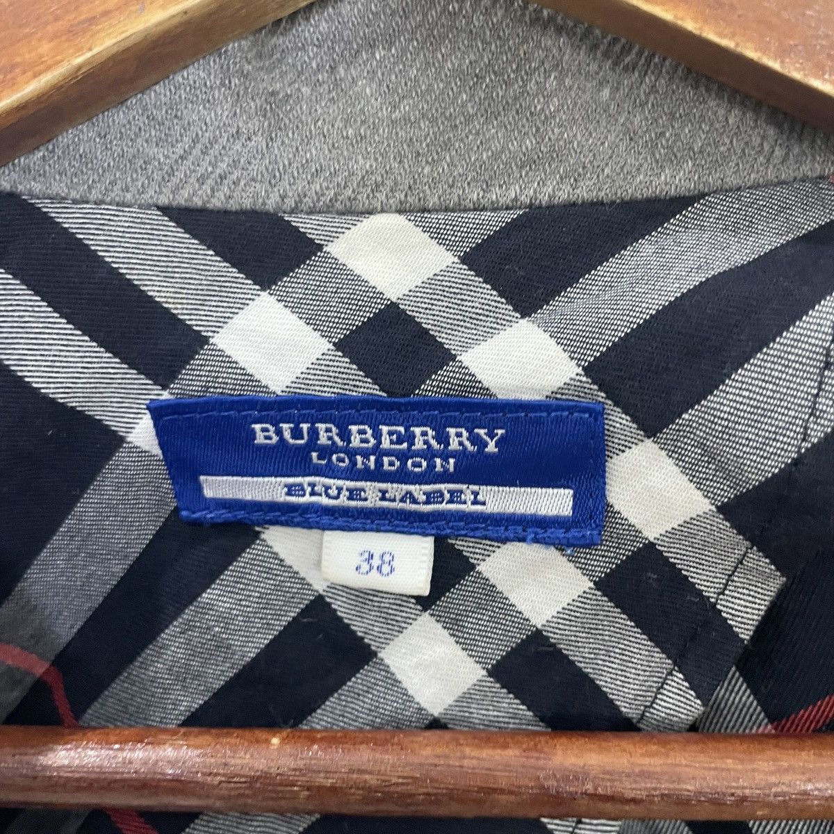 Burberry Vintage Burberry London Blue Label Jacket Size S / US 4 / IT 40 - 5 Thumbnail
