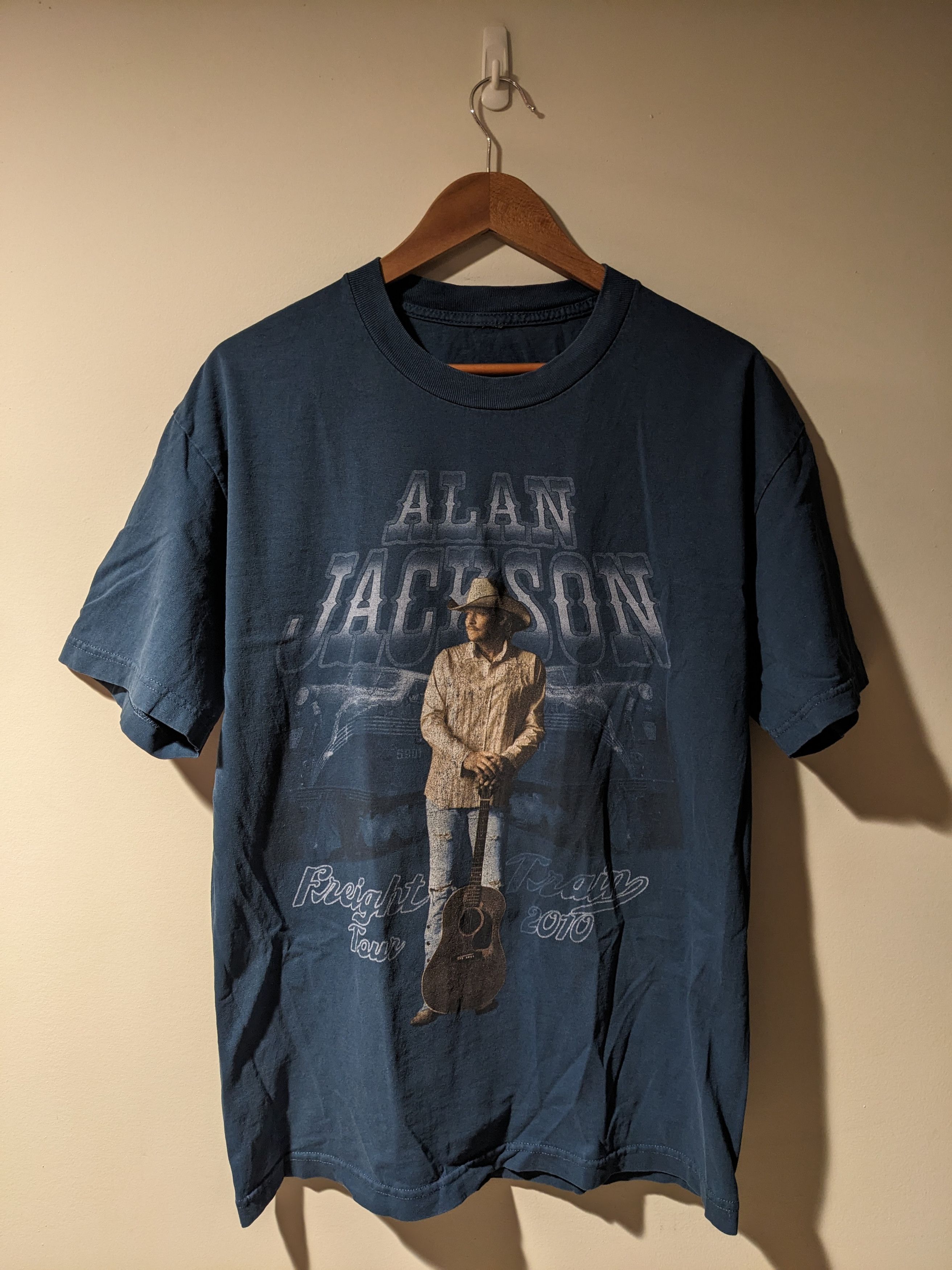 Other Vintage Alan Jackson Freight Train Tour 2010 Country T-Shirt Size US L / EU 52-54 / 3 - 1 Thumbnail