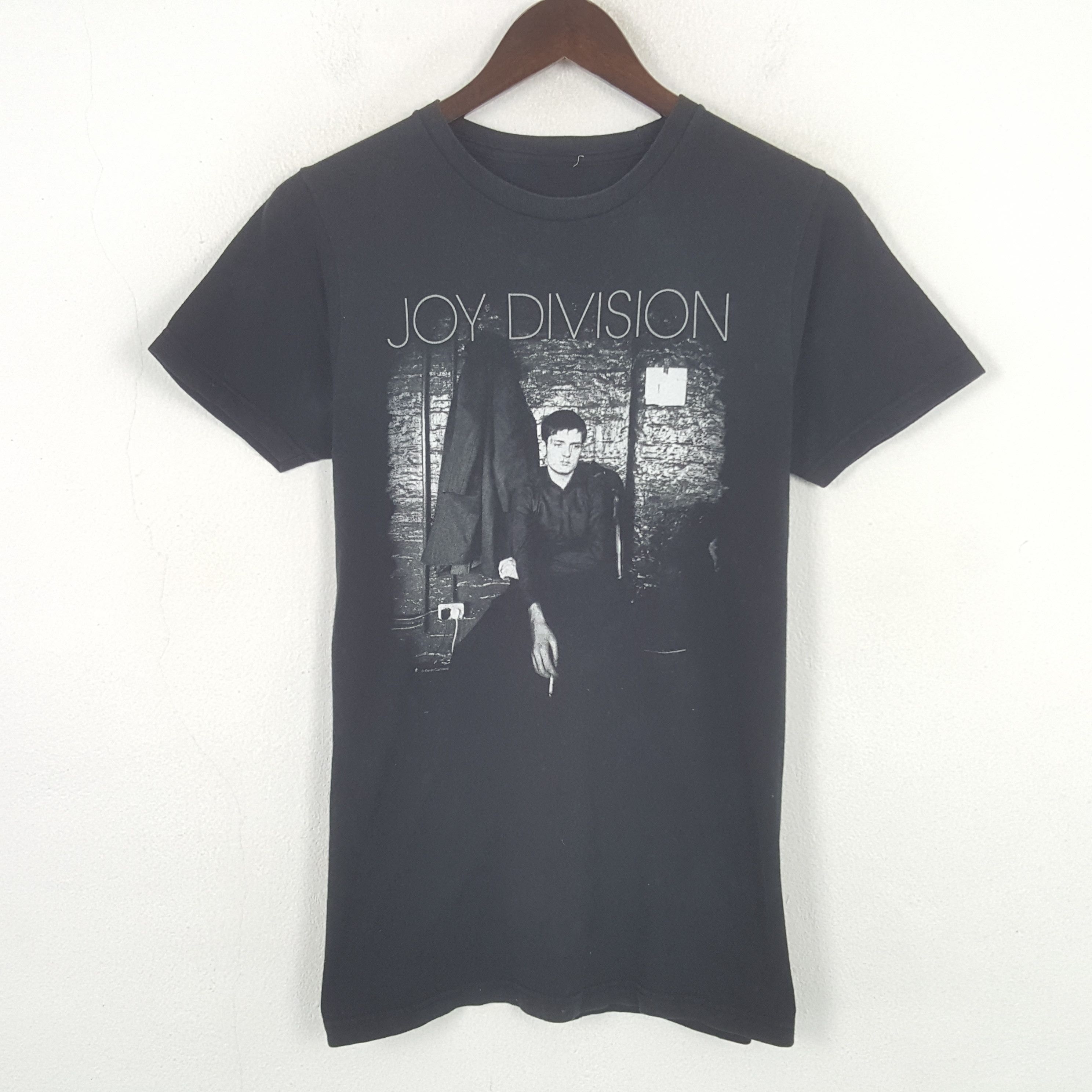 Band Tees Vintage Joy Division American Rock Band Tshirt Size US XS / EU 42 / 0 - 1 Thumbnail