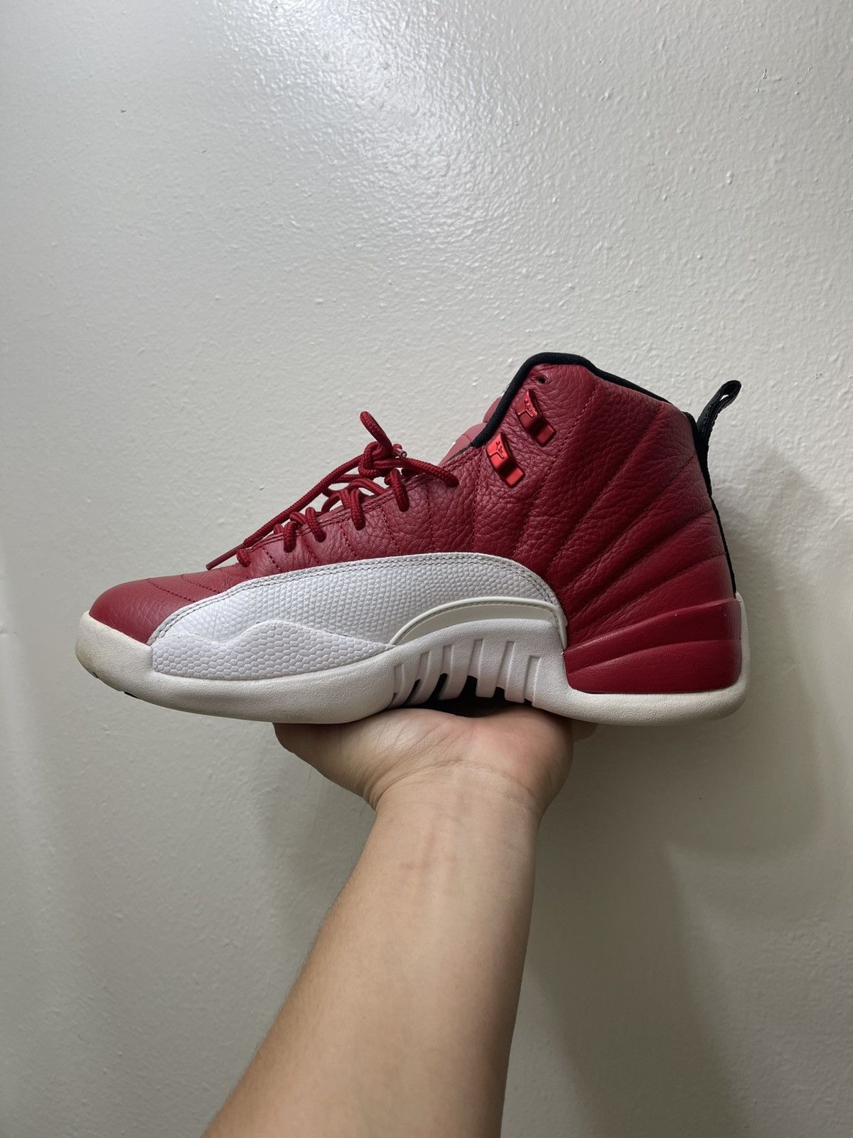Jordan Brand Jordan 12 “Gym Red” Size 9.5 In Men Size US 9.5 / EU 42-43 - 3 Thumbnail