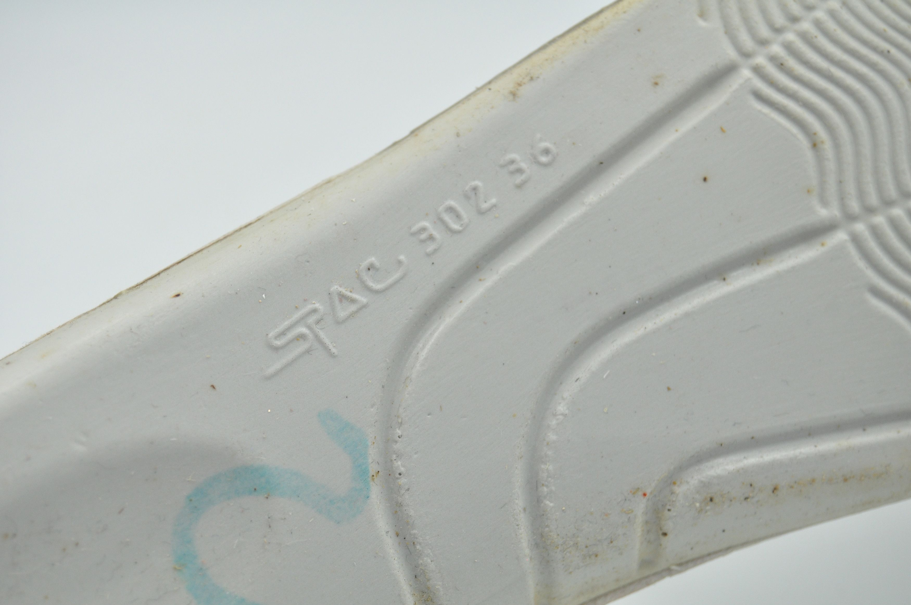 Alexander McQueen Alexander Mcqueen - Clear Sole Larry Sneakers Size US 6 / IT 36 - 9 Thumbnail