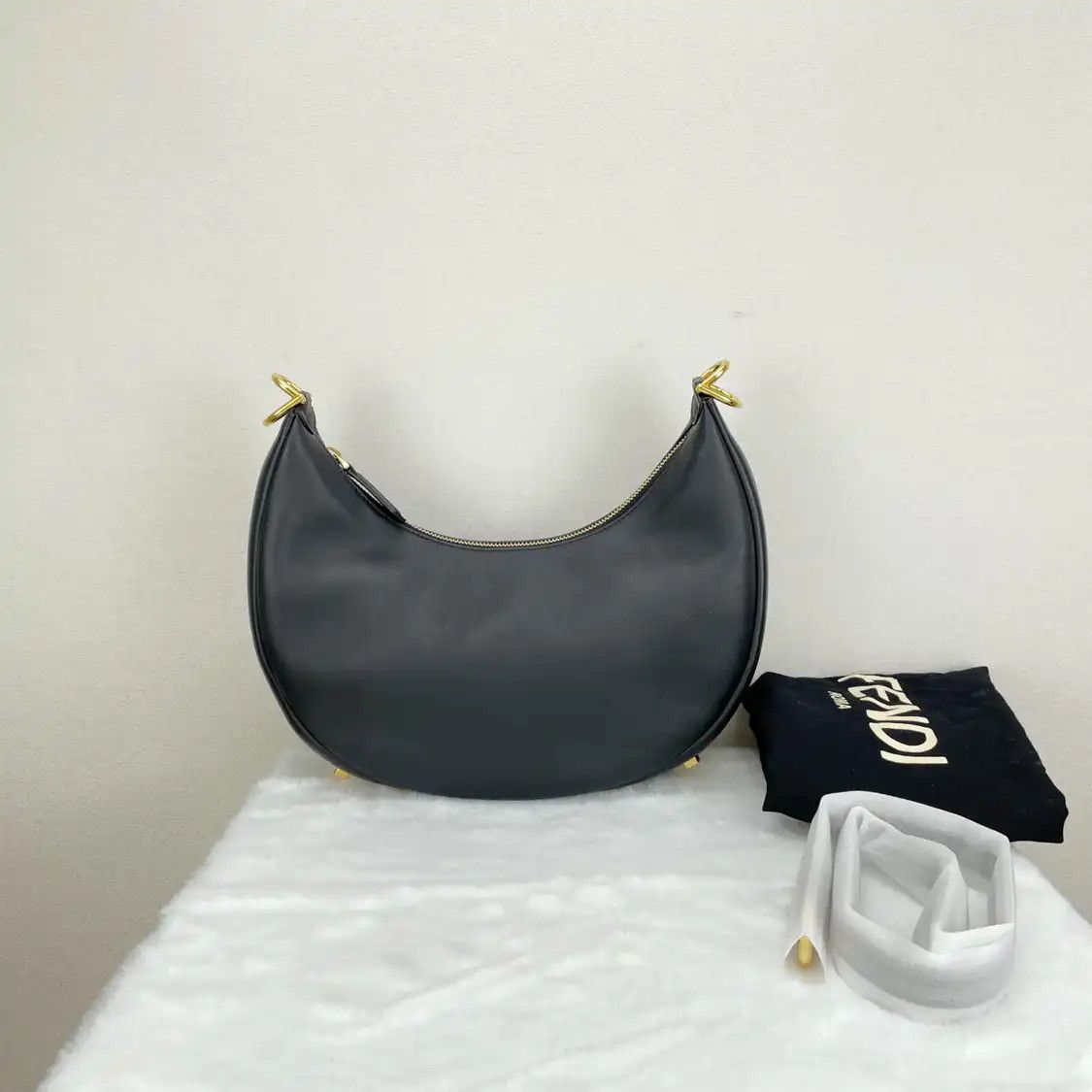 Fendi FENDI Fendigraphy Small black cowhide leather shoulder bag detachable strap Size ONE SIZE - 1 Thumbnail