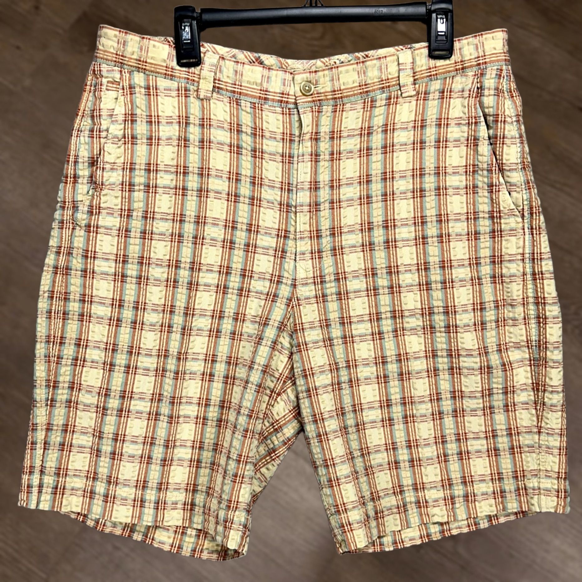 Tommy Bahama Tommy Bahama Mens Seersucker Shorts 36 Yellow Plaid Khakis Flat Front Pockets Size US 36 / EU 52 - 1 Thumbnail