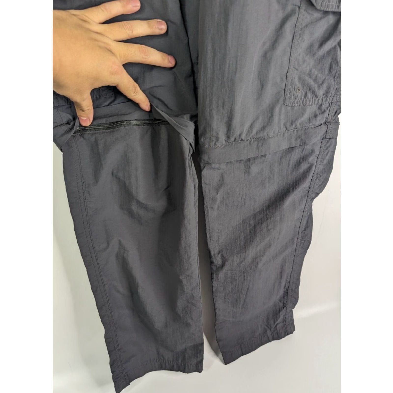 Vintage Mountain Warehouse Cargo Pants Men's 32 Grey Nylon Cotton Polyester Convertible Hiking Outdoor Workspace Casual Travel Size US 33 - 3 Thumbnail
