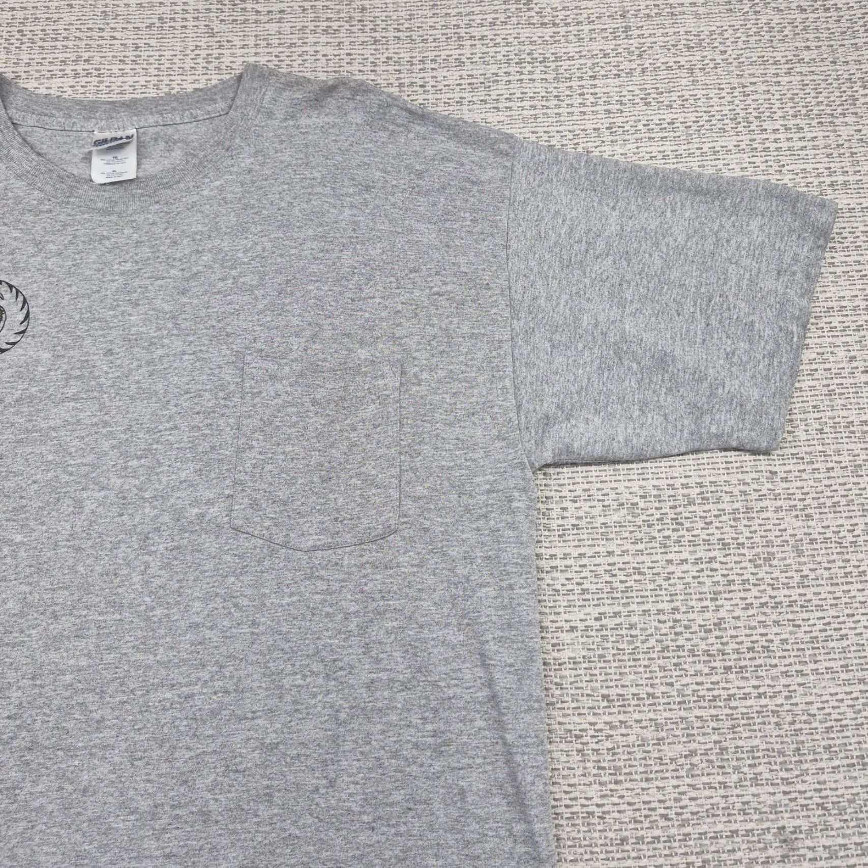 Gildan Napper Tandy Pub Shirt Mens XL Gray Gildan Pocket Bar Beer Graphic Tee Size US XL / EU 56 / 4 - 4 Thumbnail