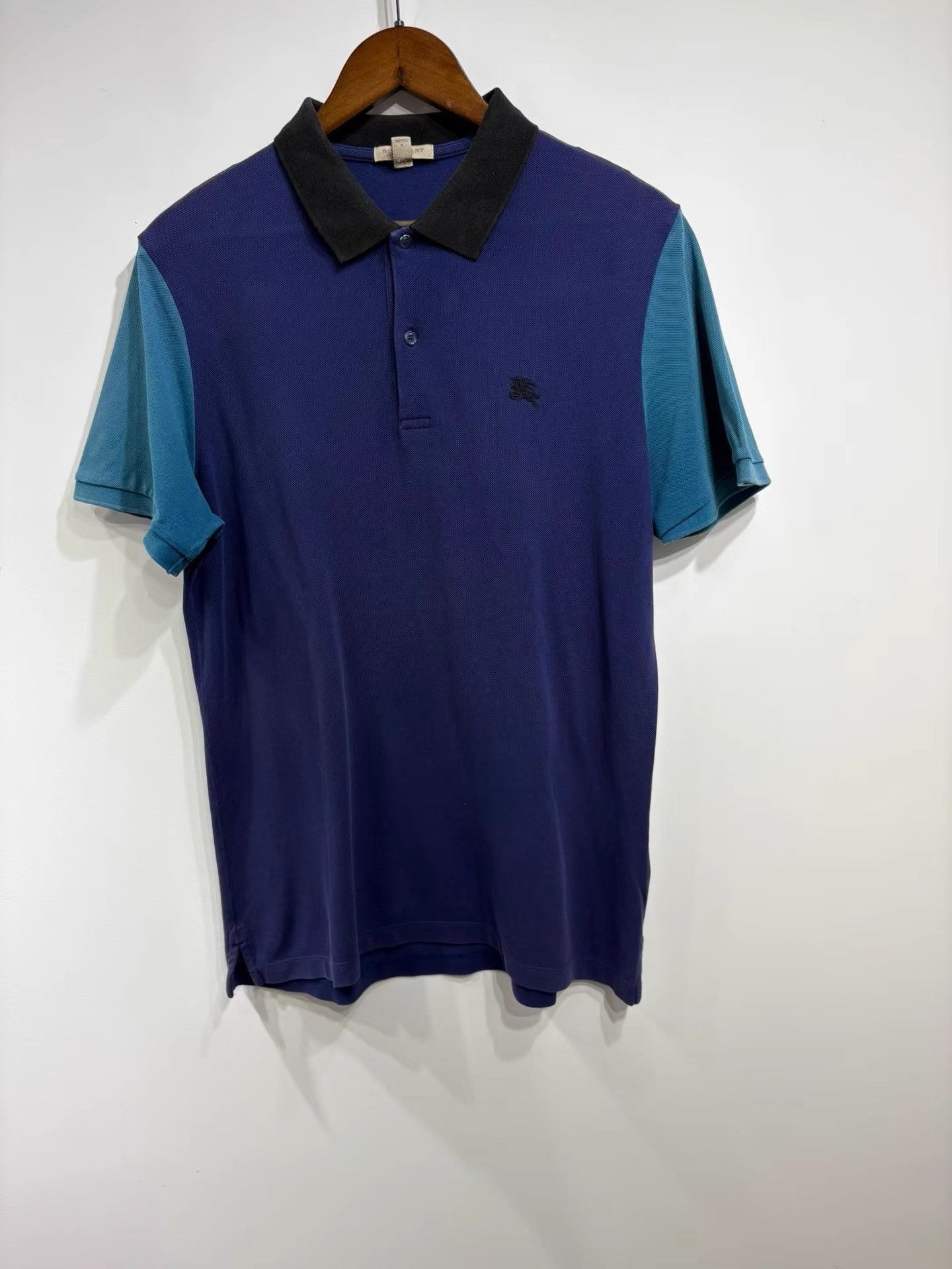 Burberry Burberry Men's Embroidered Equestrian Polo K29 Size US L / EU 52-54 / 3 - 1 Thumbnail
