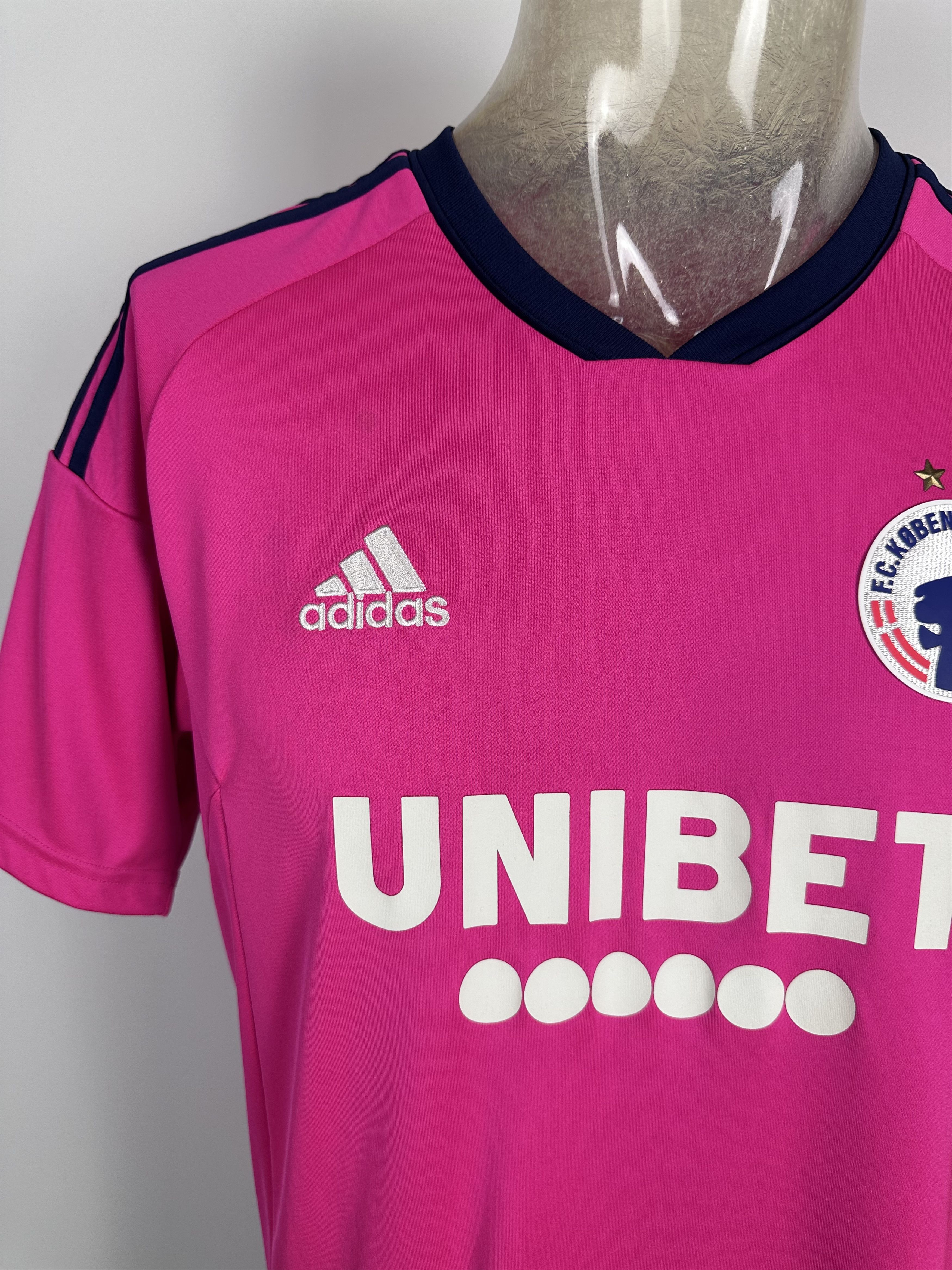 Hummel COPENHAGEN 2022 FOOTBALL SHIRT SOCCER JERSEY ADIDAS #3 VAVRO Size US M / EU 48-50 / 2 - 6 Thumbnail
