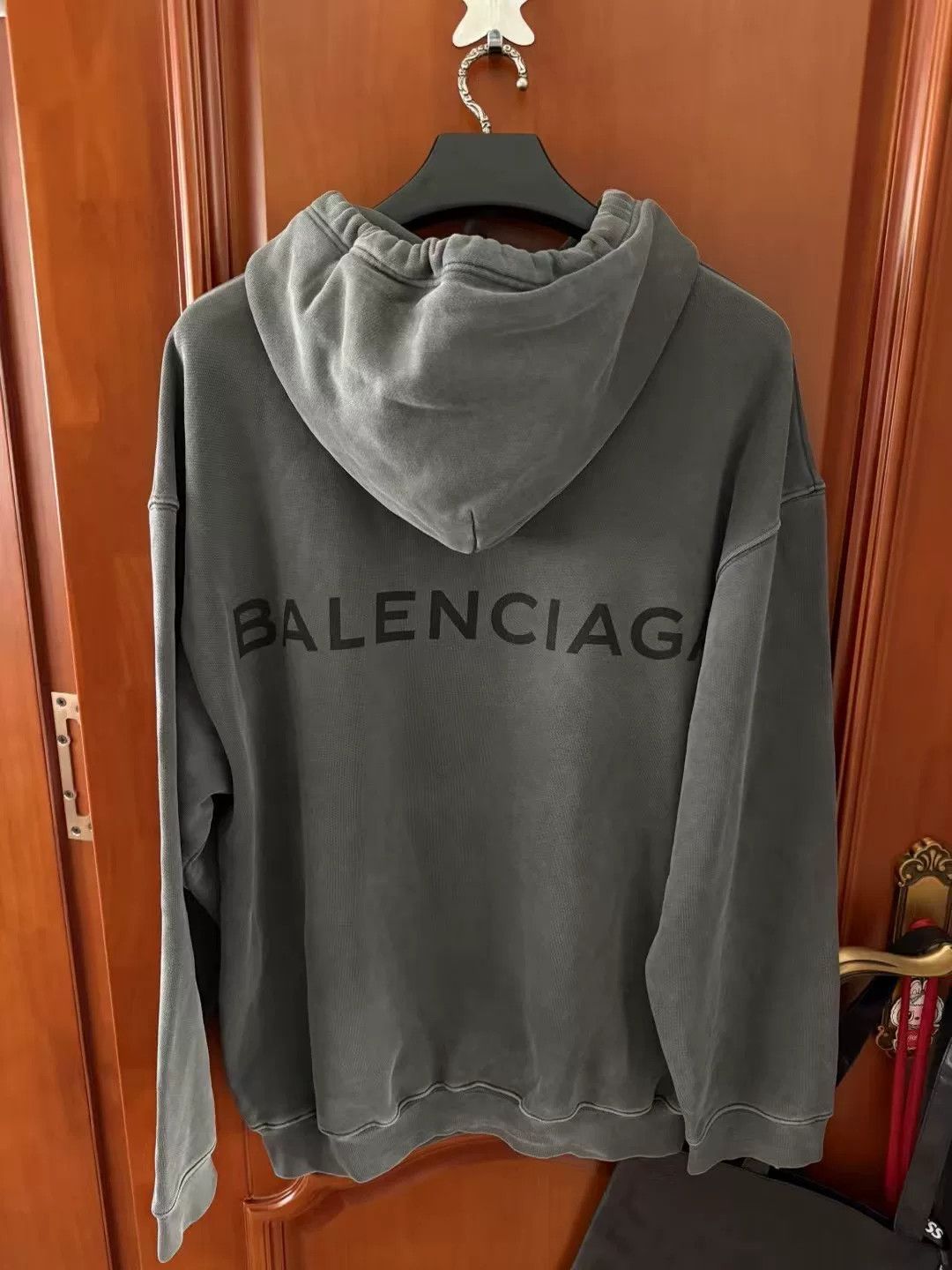 Balenciaga Balenciaga Back Logo Sweatshirt Size US M / EU 48-50 / 2 - 1 Thumbnail