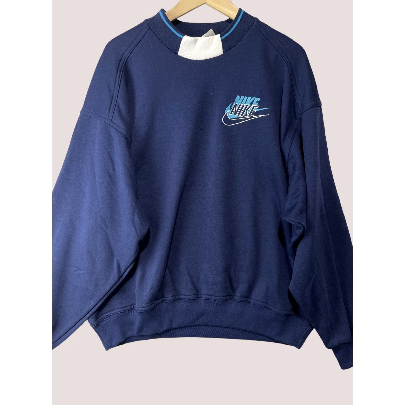 Nike VINTAGE Nike Sweatshirt Mens Large Navy Blue Long Sleeve Pullover 90s Shirt Size US L / EU 52-54 / 3 - 1 Thumbnail