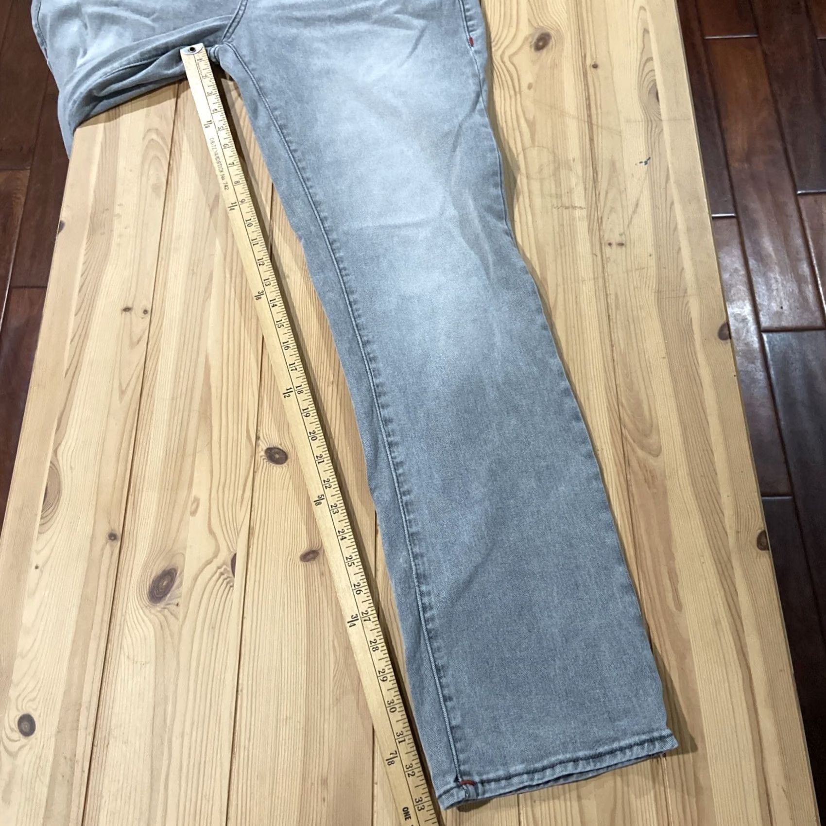 True Religion VINTAGE? No. True Religion Ricky Jeans Men 32 Regular Corduroy Gray 34 Inseam Relaxed Straight Pants Size US 32 / EU 48 - 5 Thumbnail