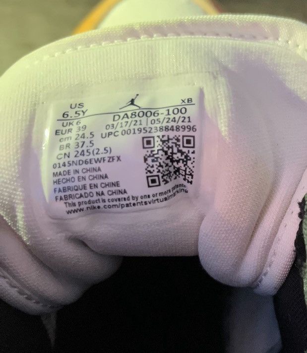 Jordan Brand Jordan 1 Mid Brushstroke (GS) Size US 6.5 / EU 39-40 - 9 Thumbnail