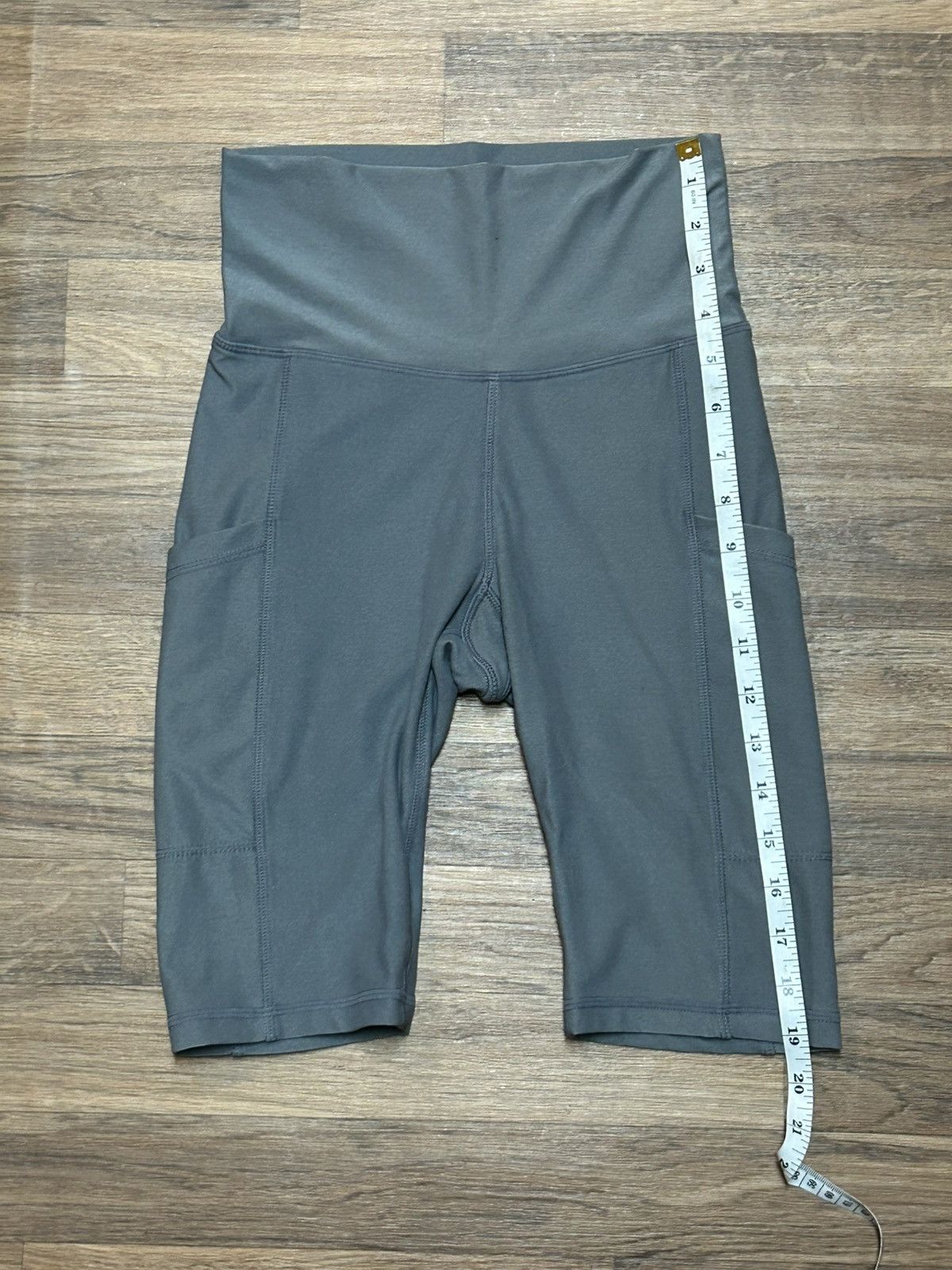 Other Wolven sustainable women's recycled slate gray biker shorts Size 26" / US 2 / IT 38 - 6 Thumbnail