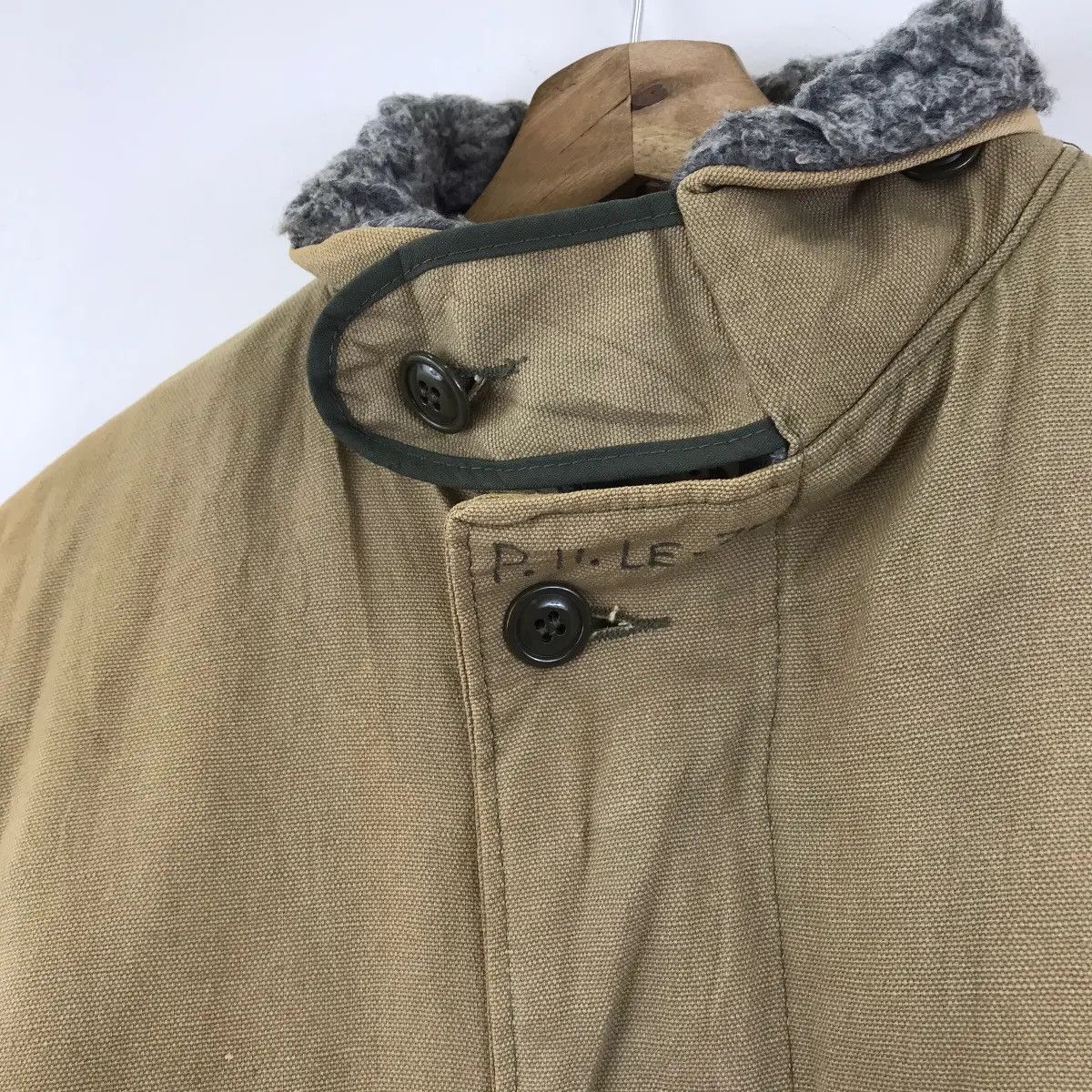 Vintage Vintage 80’ MILITARY ARMY Natural Sun Faded Distress Parka Size US L / EU 52-54 / 3 - 5 Thumbnail