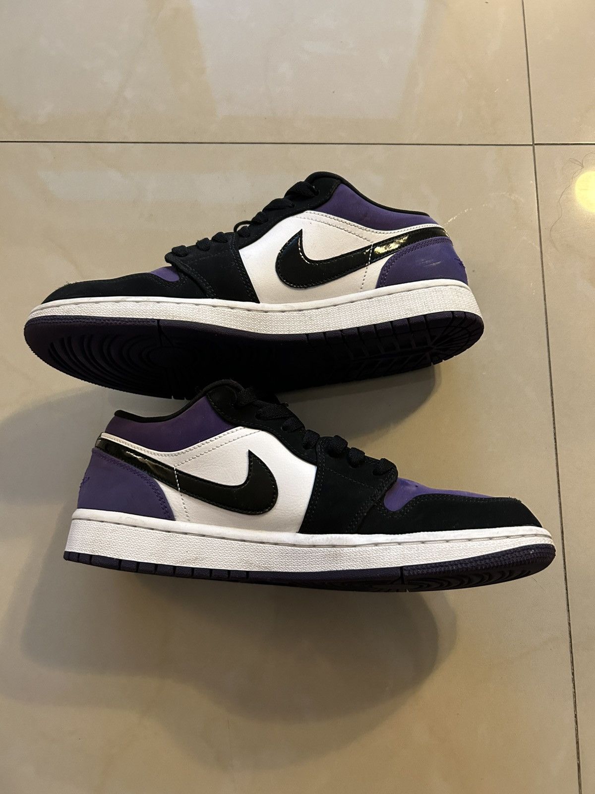 Jordan Brand Jordan 1 Court Purple lows Size US 9 / EU 42 - 2 Thumbnail