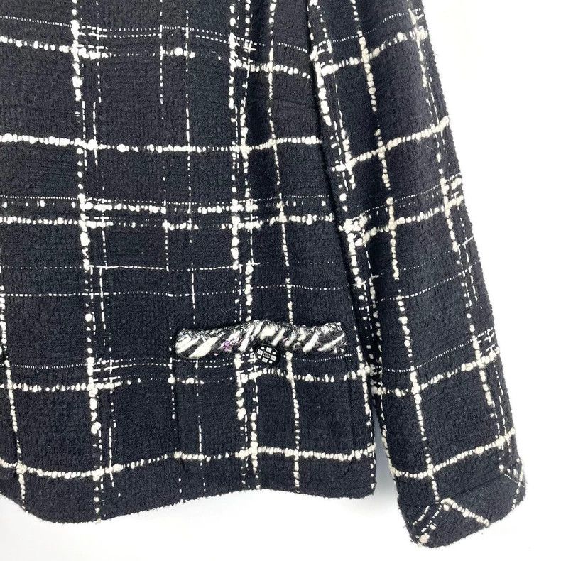 Chanel Chanel Black and white plaid shoulder button tweed jacket Size XXS / US 00 / IT 34 - 6 Thumbnail