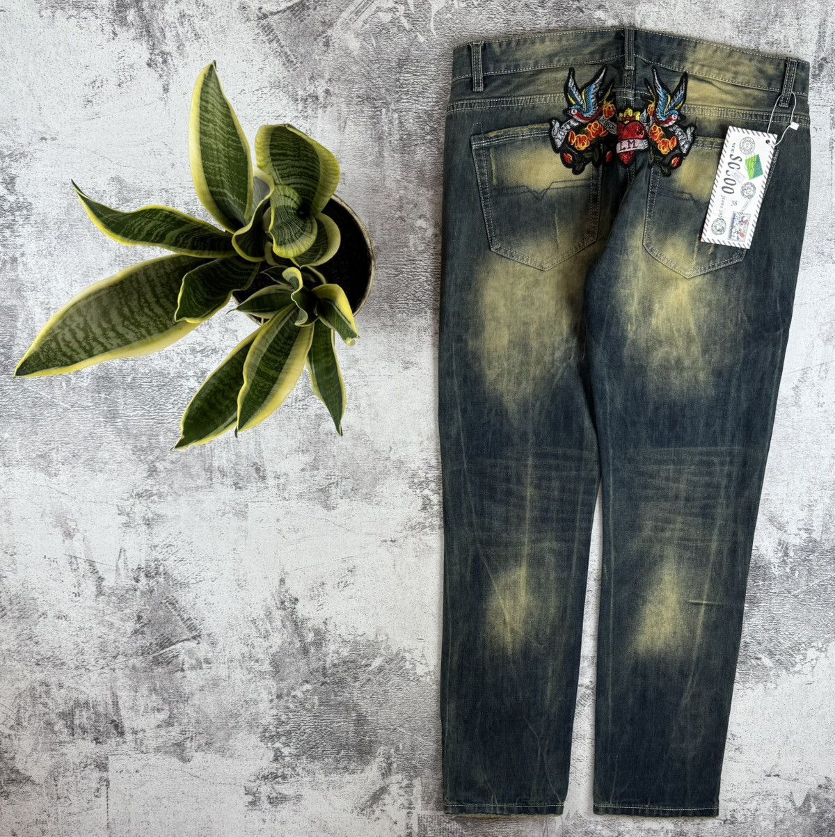 Japanese Brand Rose Embroidered Faded Skate Relaxed Jeans Pants Trousers Size US 38 / EU 54 - 2 Thumbnail